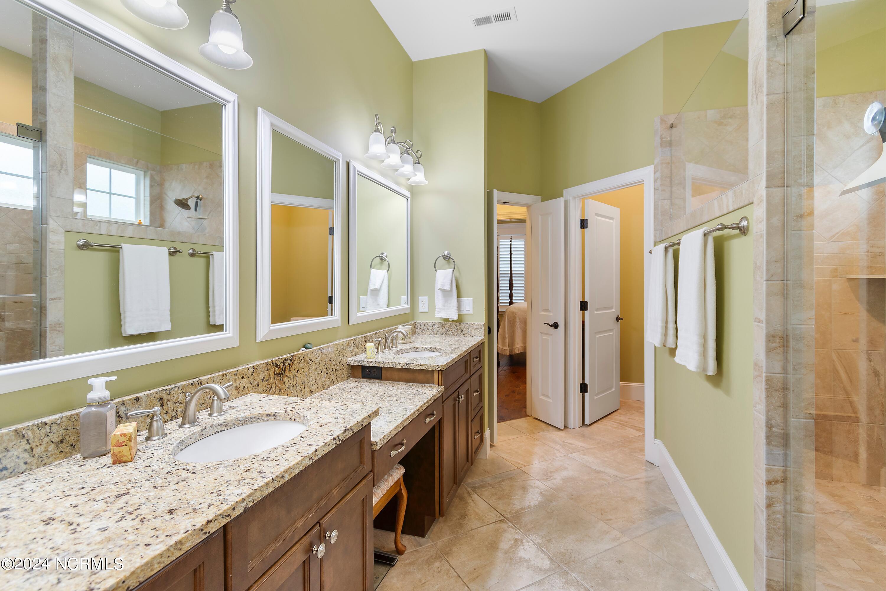3561 Hemlock Ridge Drive Property Photo 28