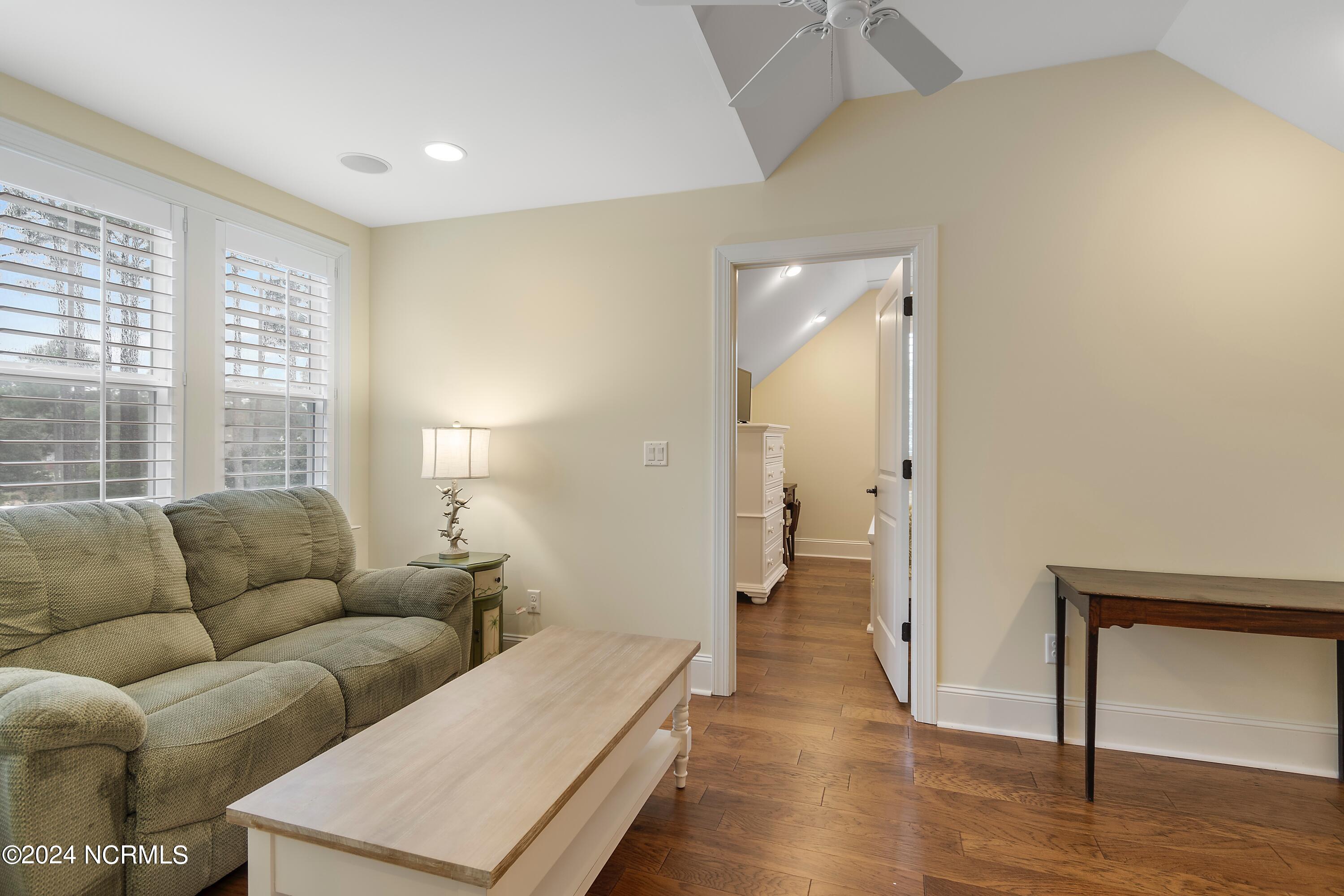 3561 Hemlock Ridge Drive Property Photo 36