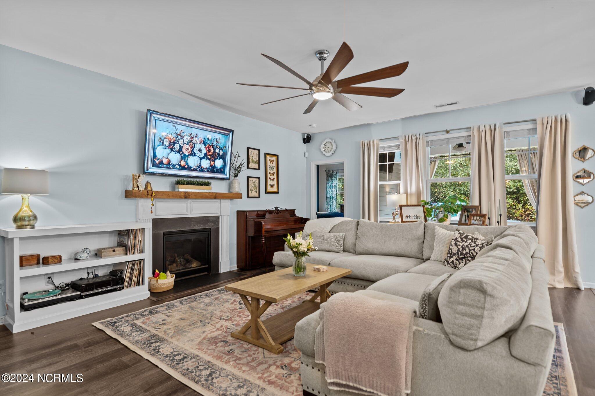 1509 Spring Court Property Photo 6