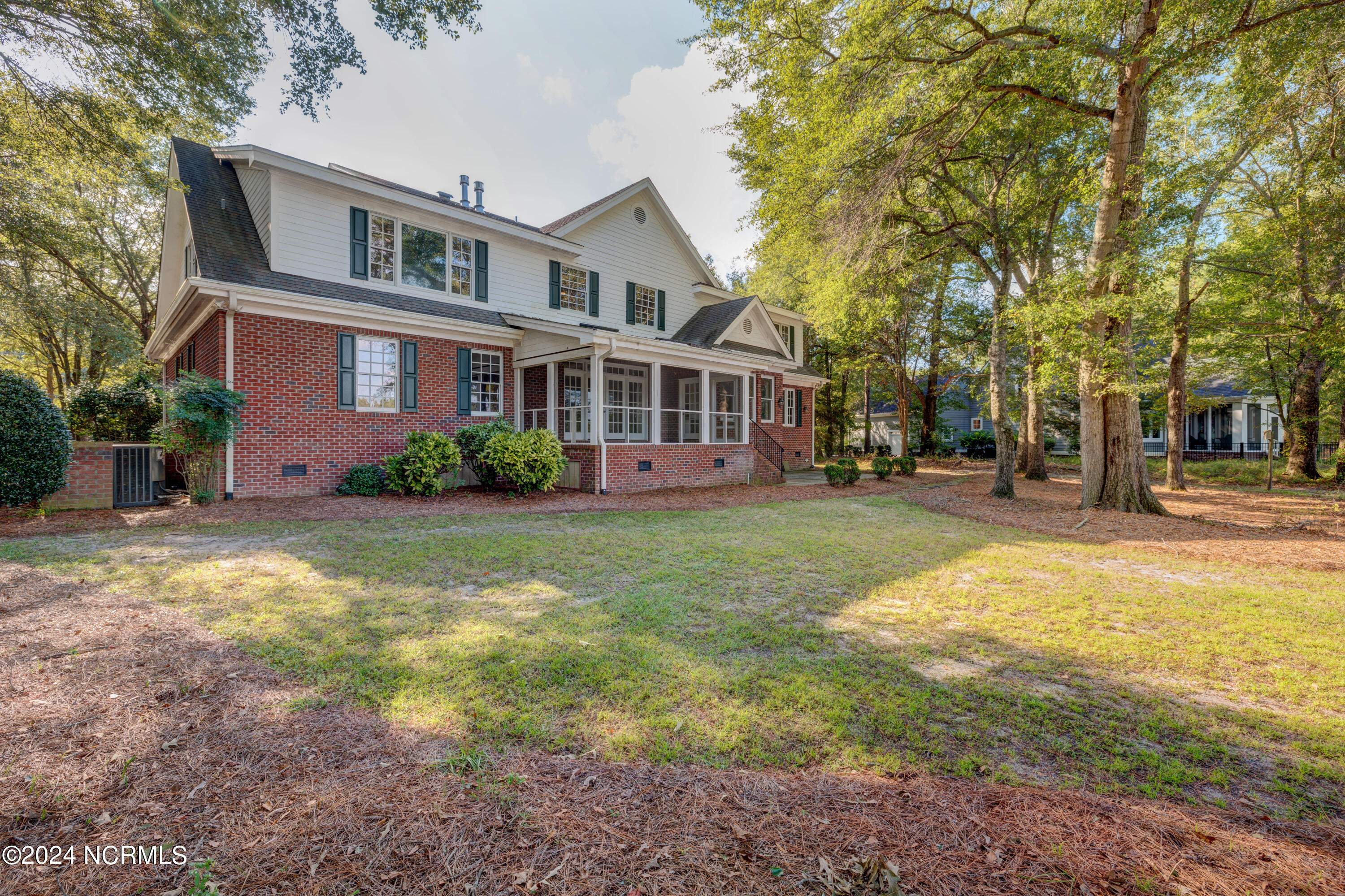 140 River Woods Drive Property Photo 11