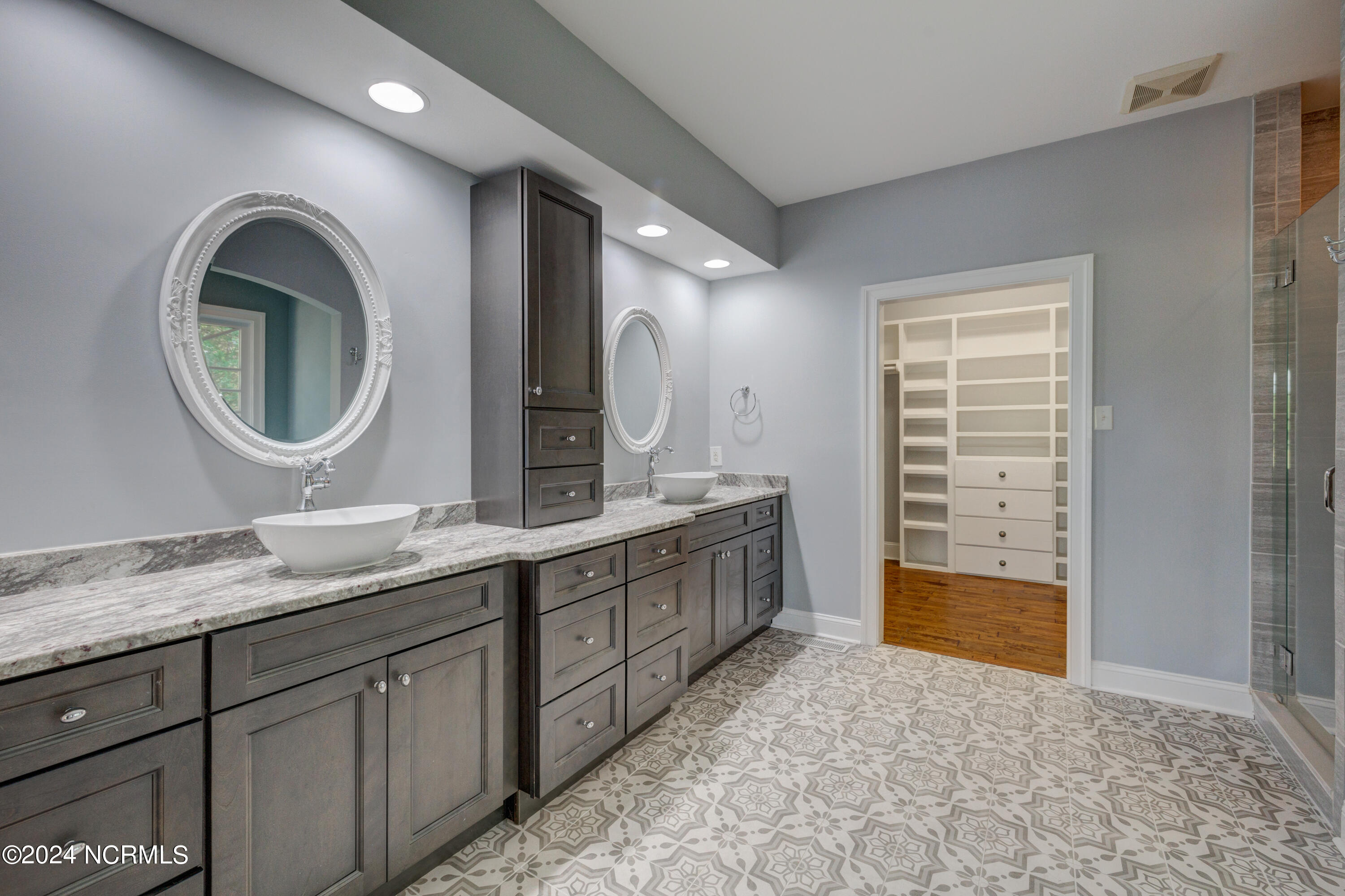 140 River Woods Drive Property Photo 52