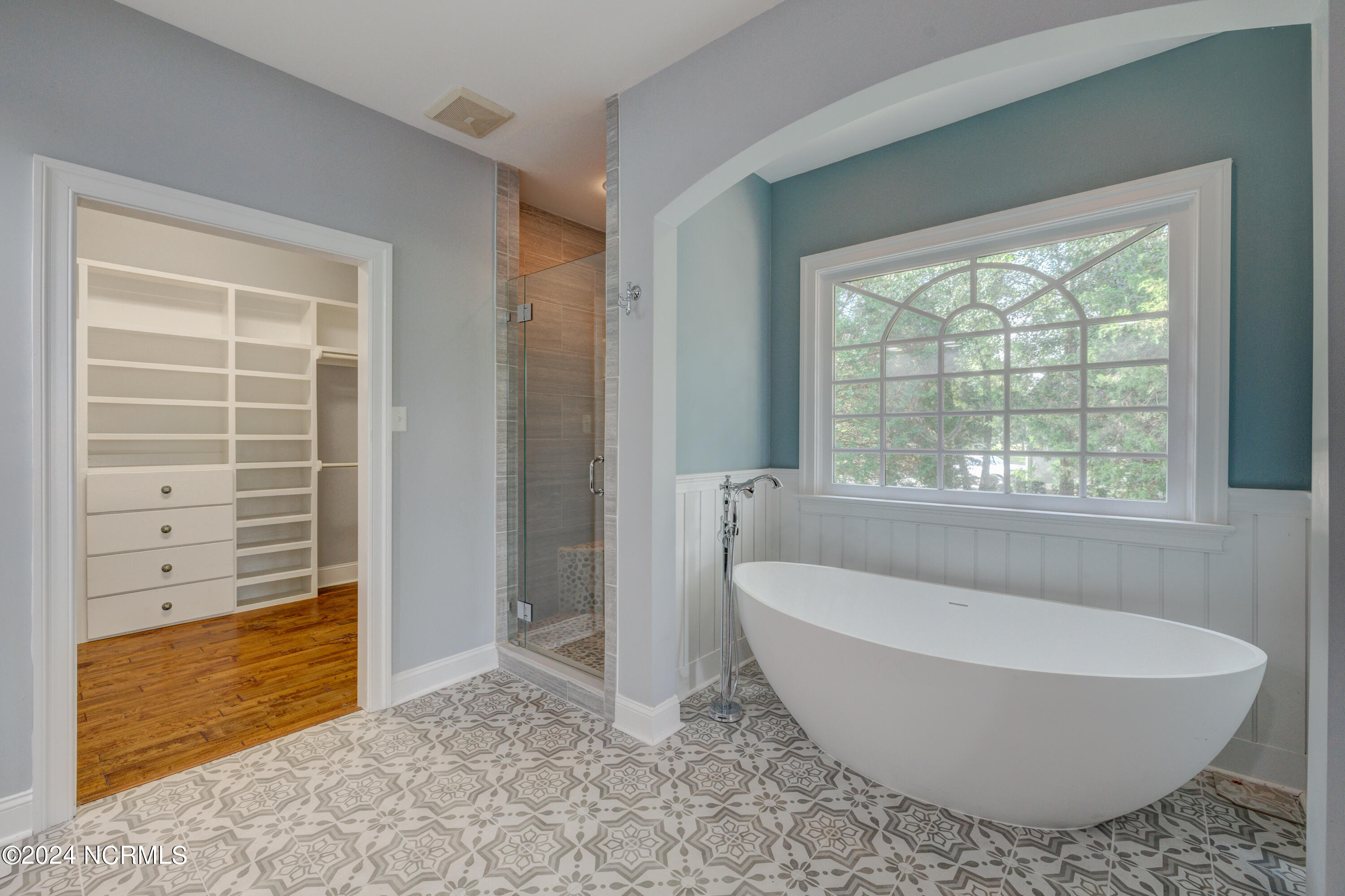 140 River Woods Drive Property Photo 53
