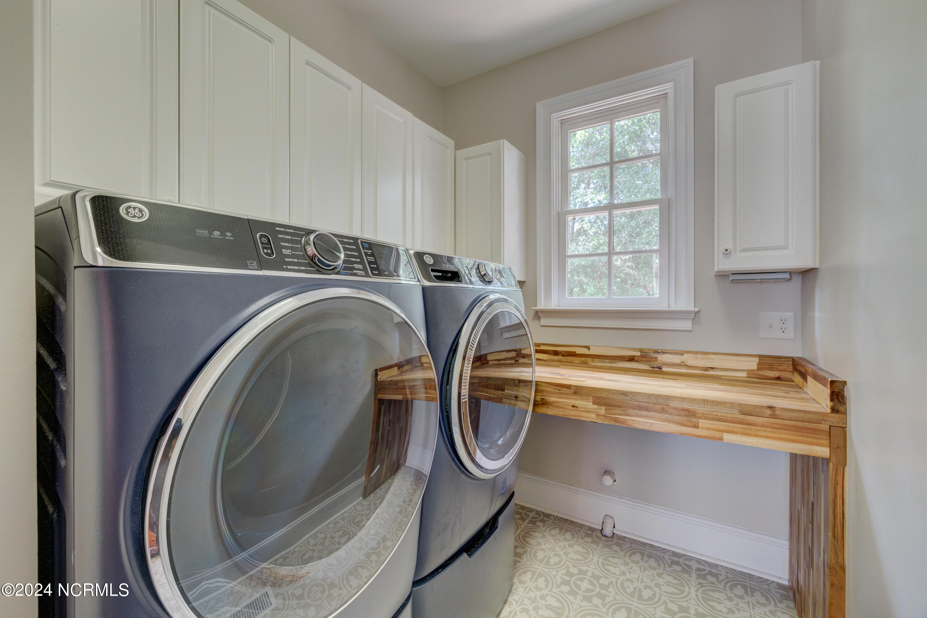 140 River Woods Drive Property Photo 56