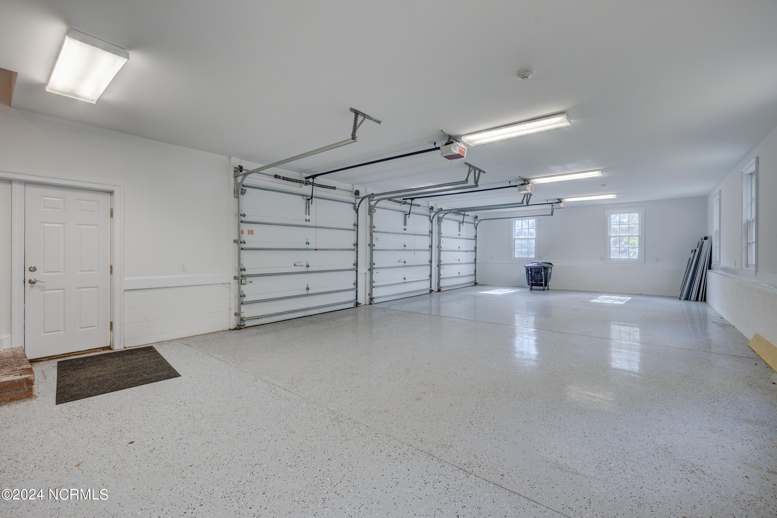 140 River Woods Drive Property Photo 58