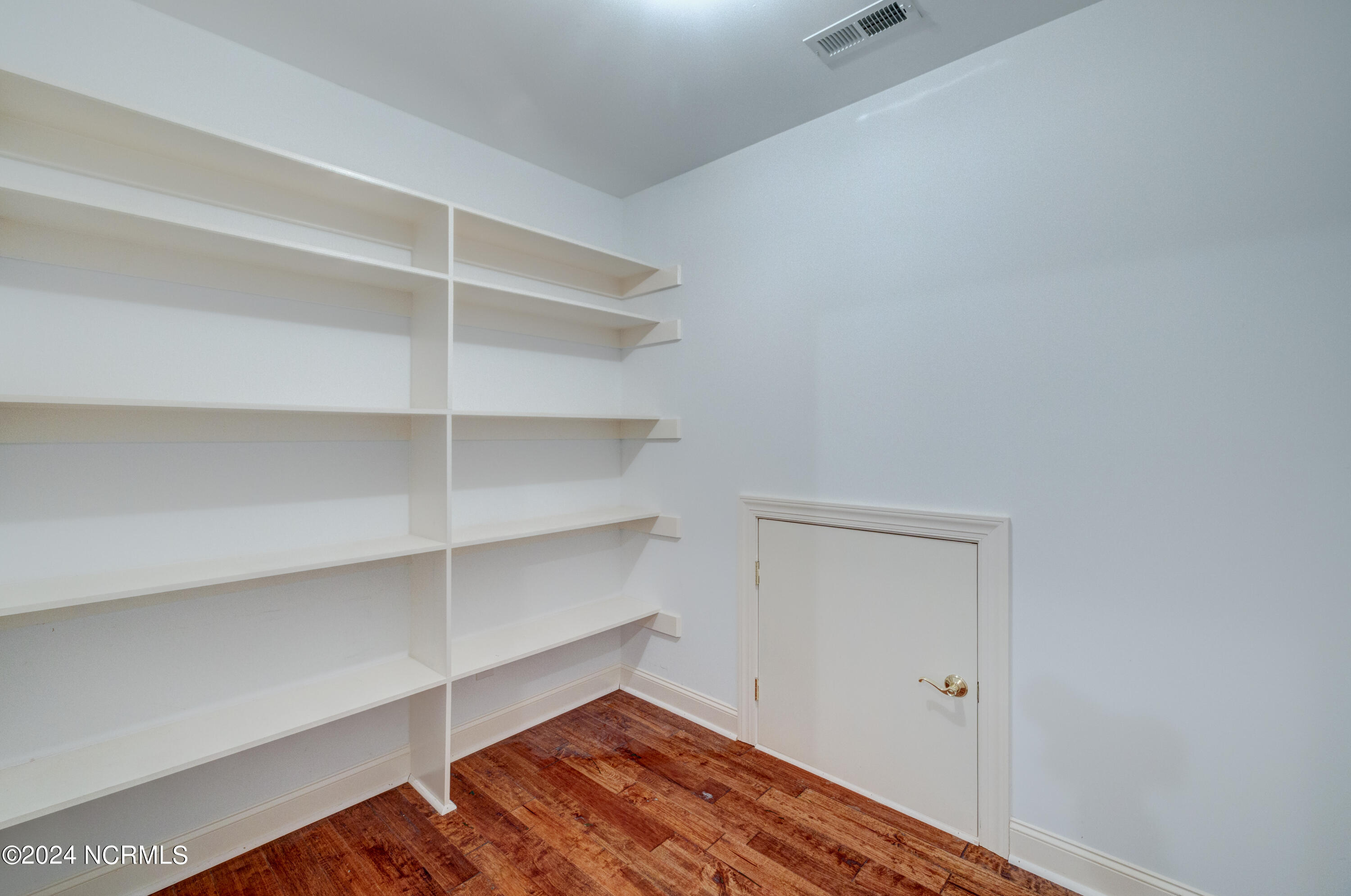 140 River Woods Drive Property Photo 69