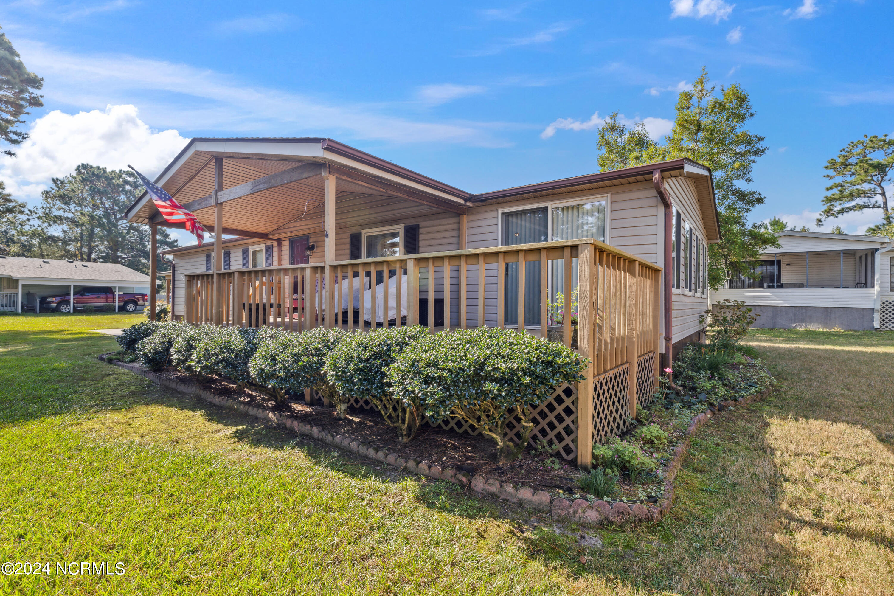 803 Jetty Court Property Photo 2