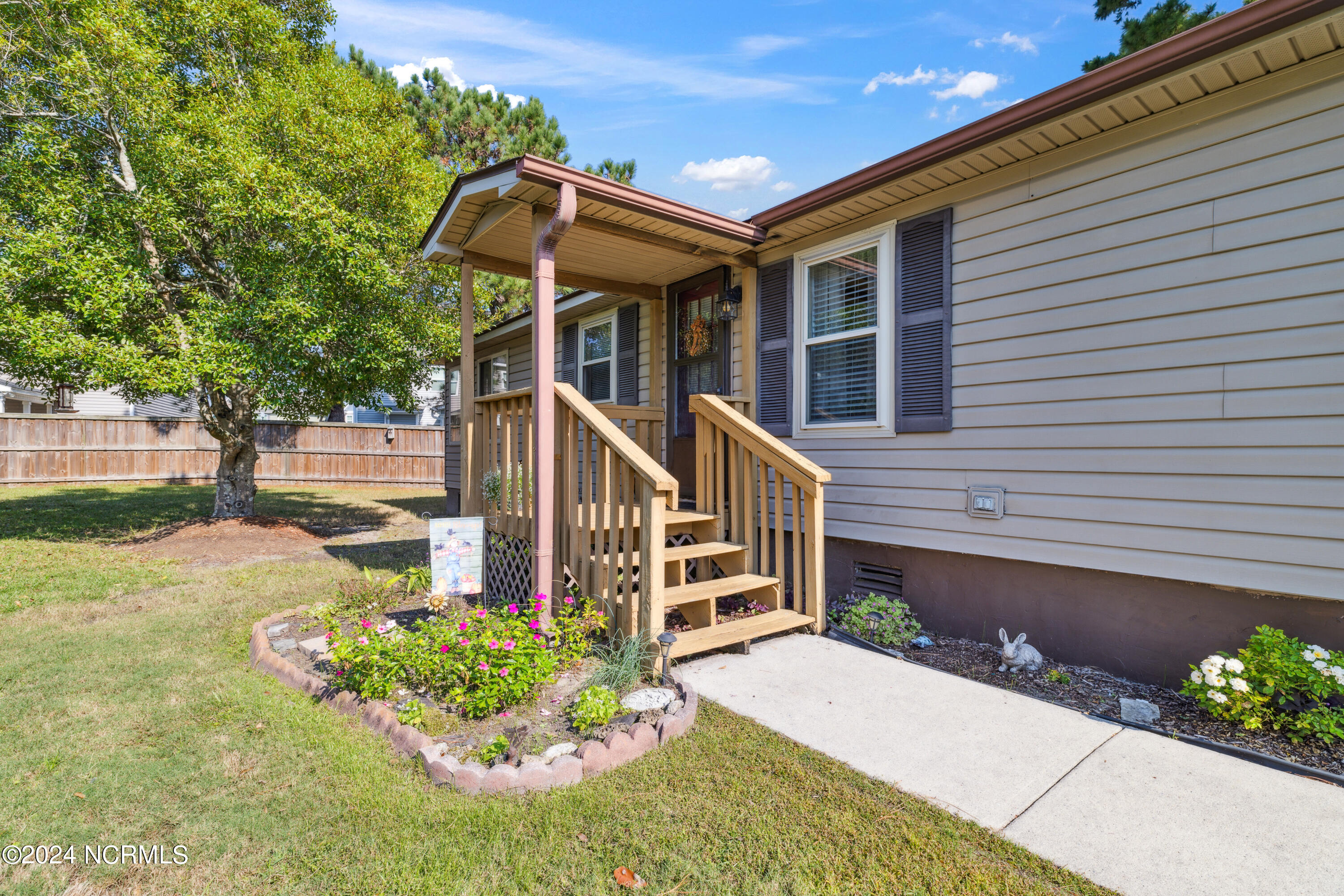 803 Jetty Court Property Photo 10