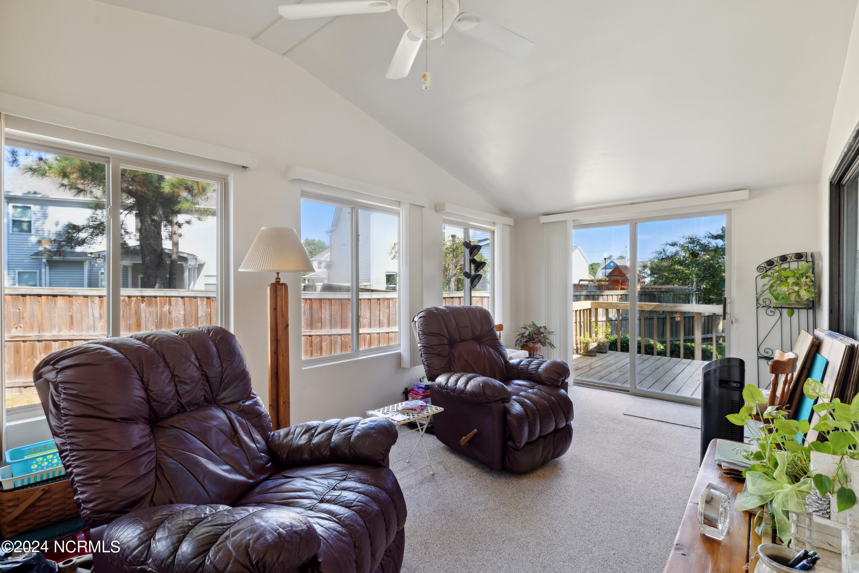 803 Jetty Court Property Photo 28