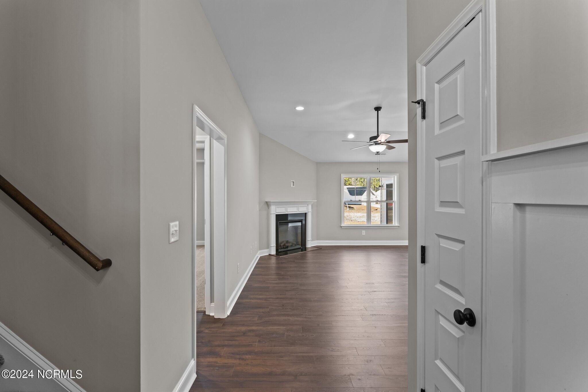 708 Oleander Drive Property Photo 5