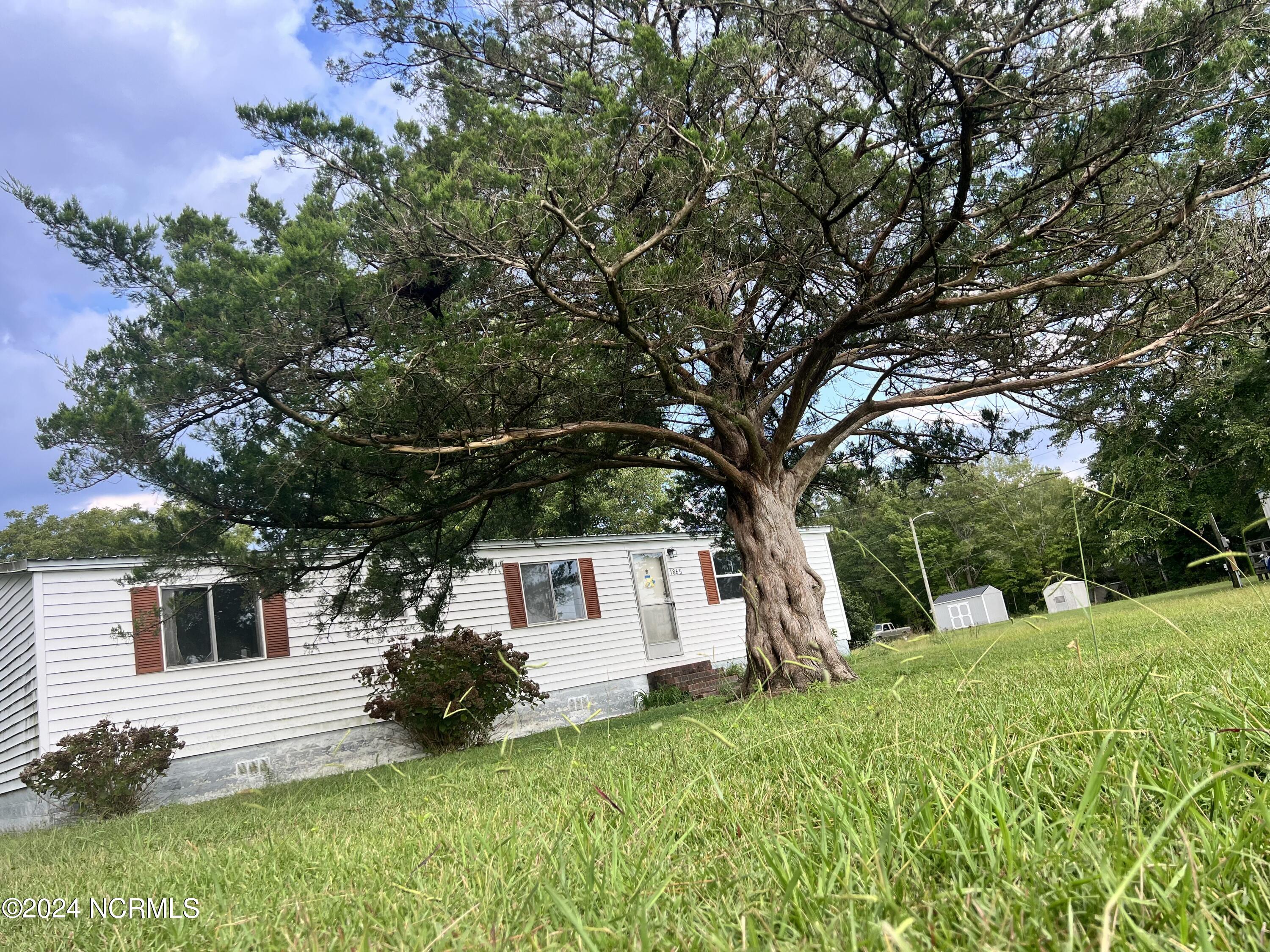 1865 Haddock Road Property Photo 3