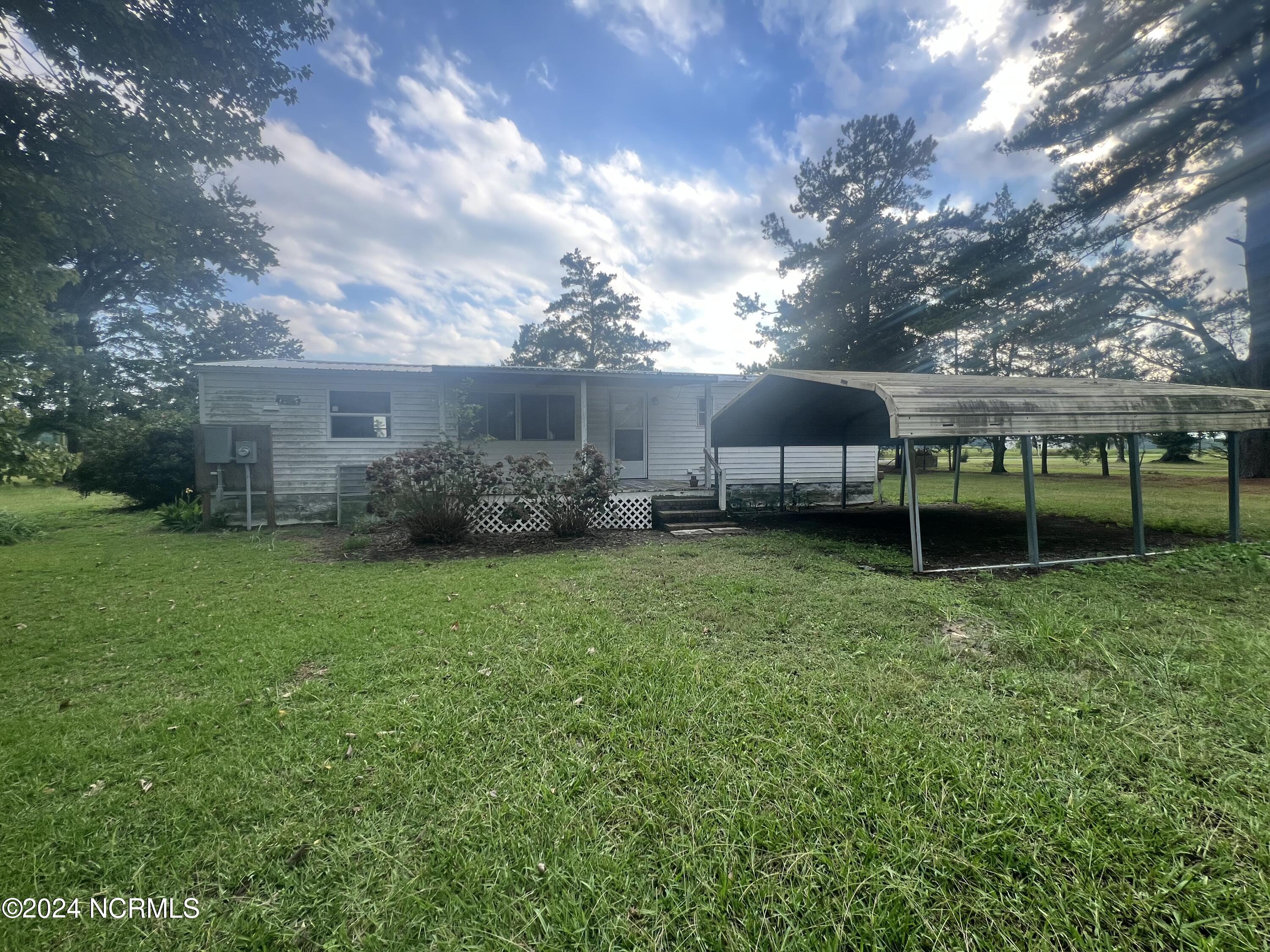 1865 Haddock Road Property Photo 4