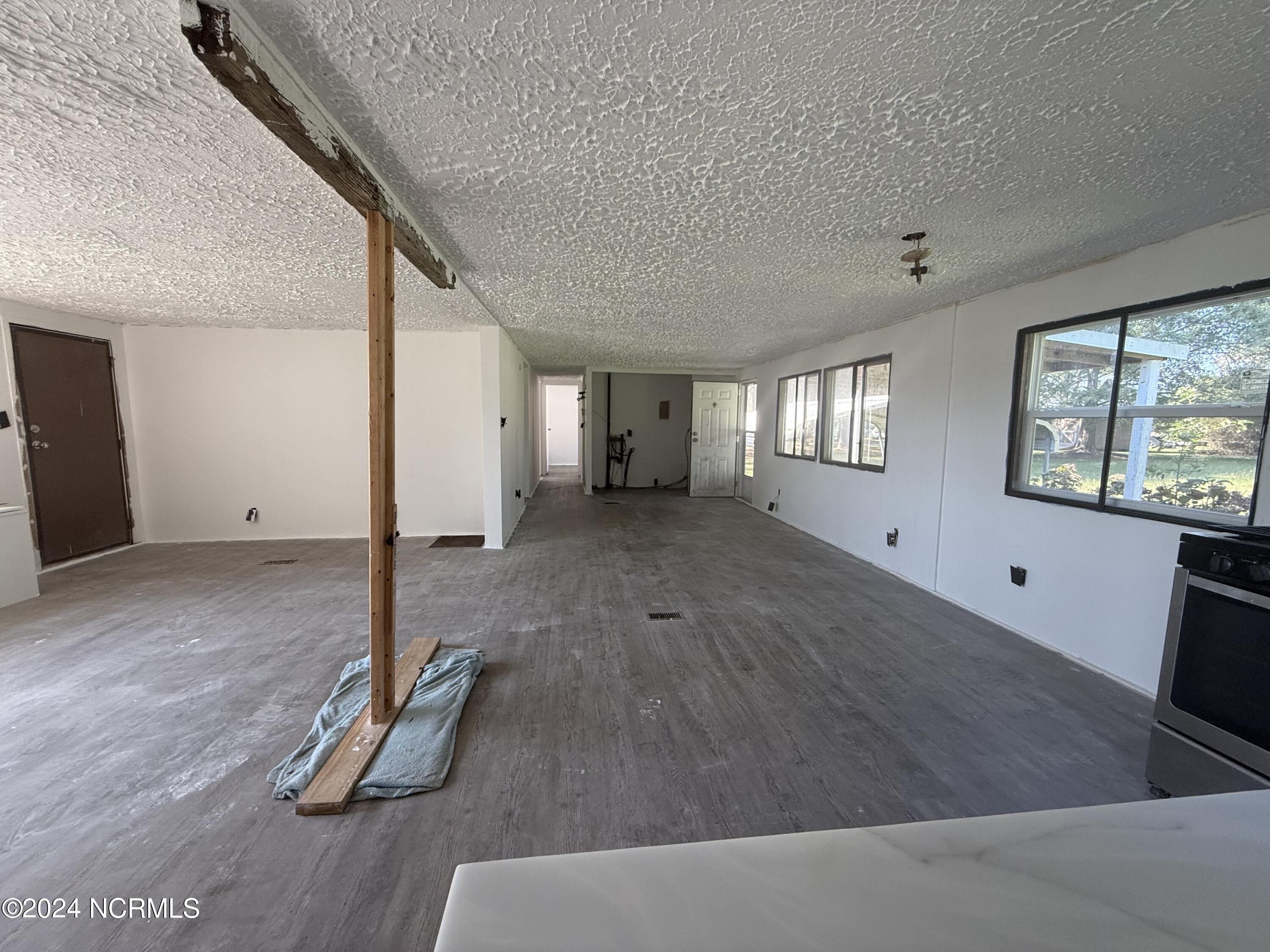 1865 Haddock Road Property Photo 6