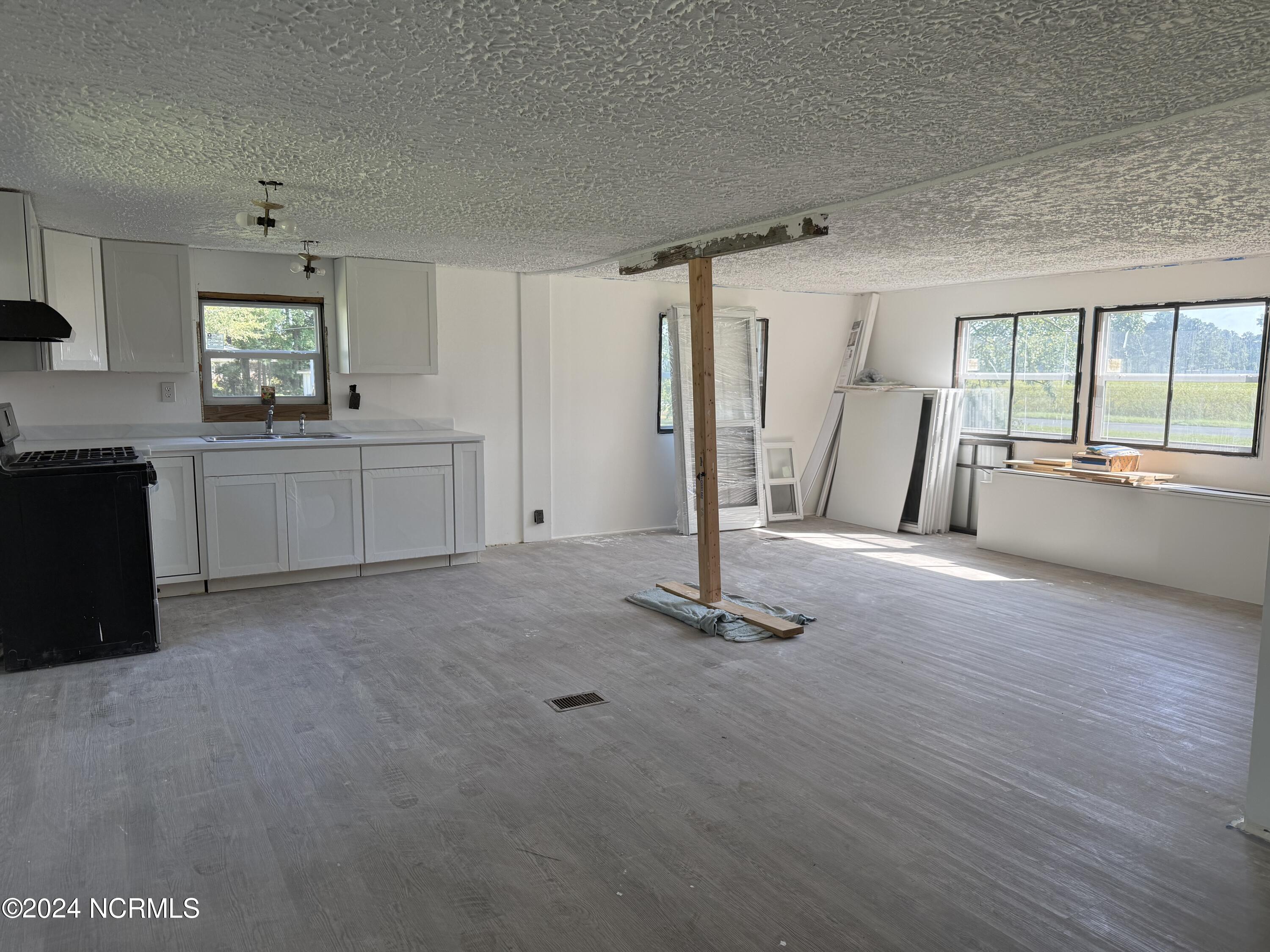 1865 Haddock Road Property Photo 7