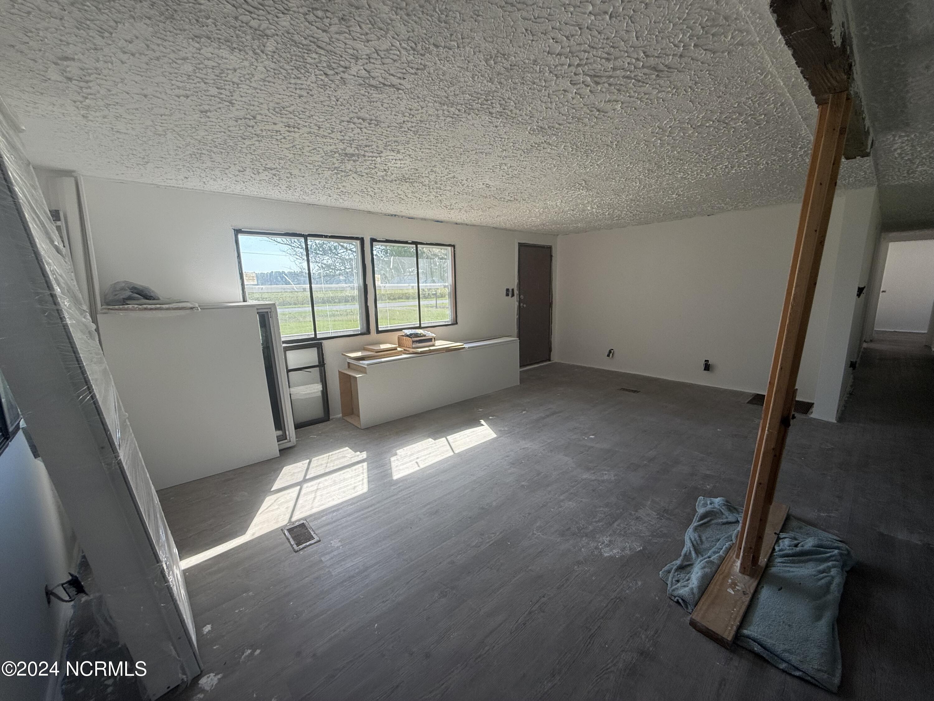 1865 Haddock Road Property Photo 8