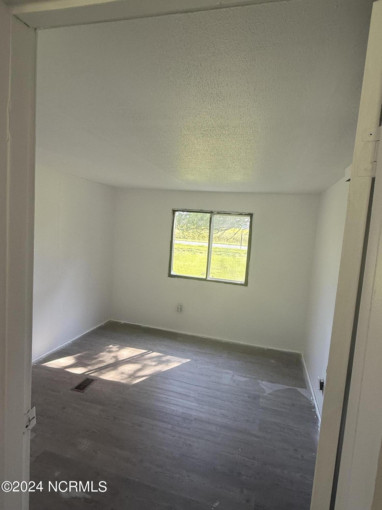 1865 Haddock Road Property Photo 10