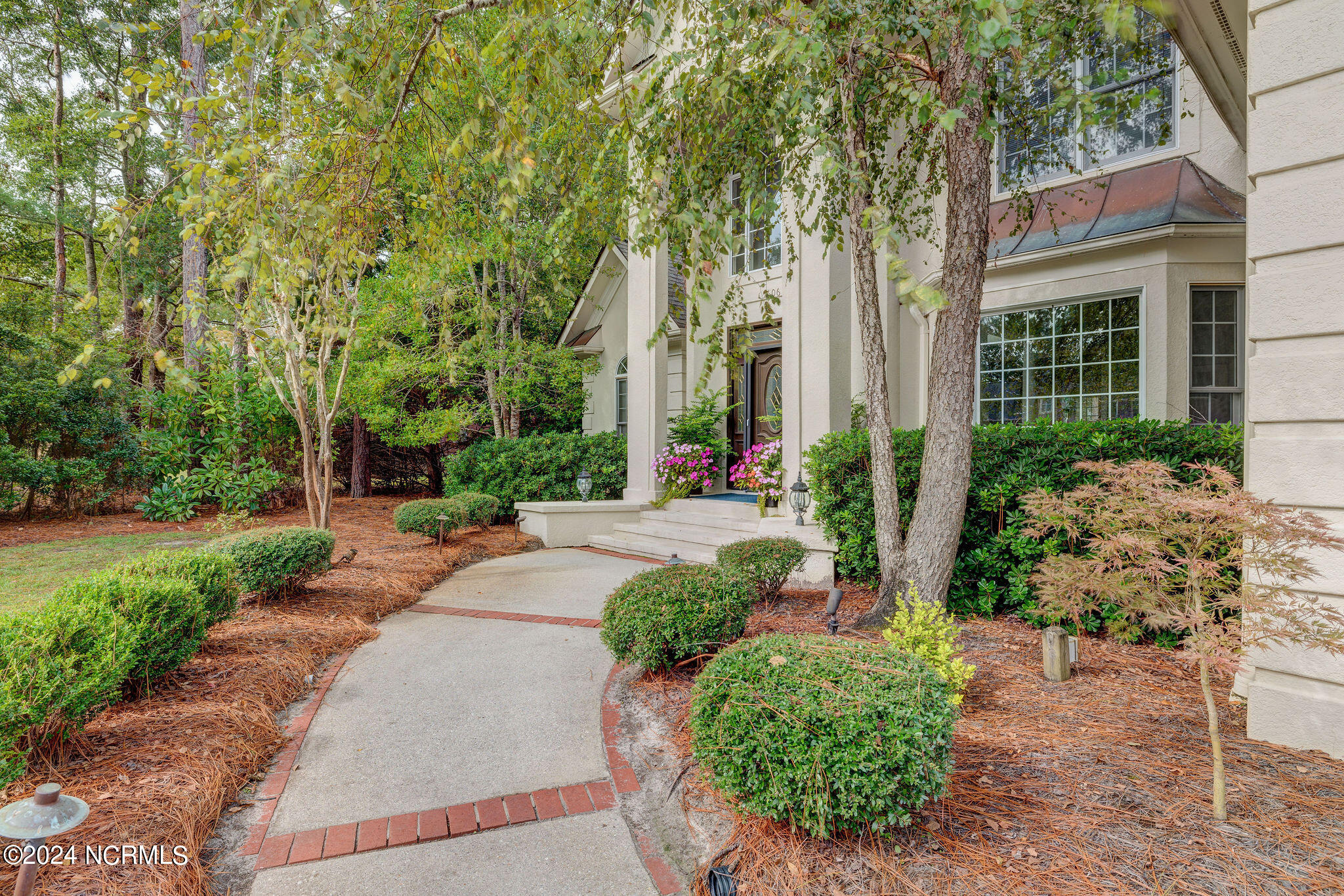 5606 Keswick Court Property Photo 4