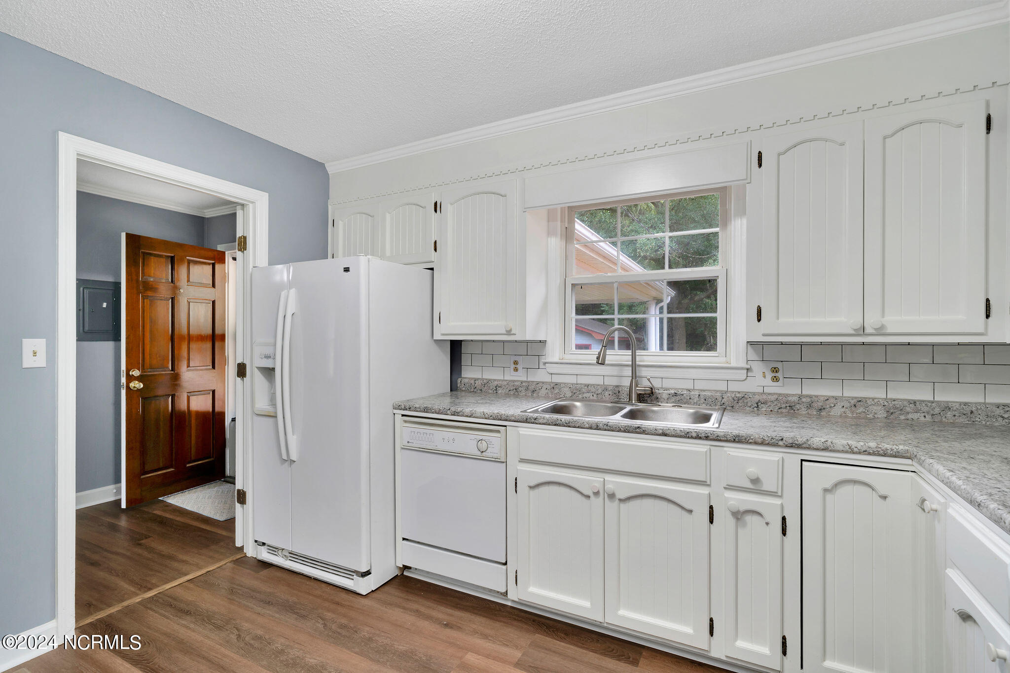 607 Curtis Road Property Photo 6