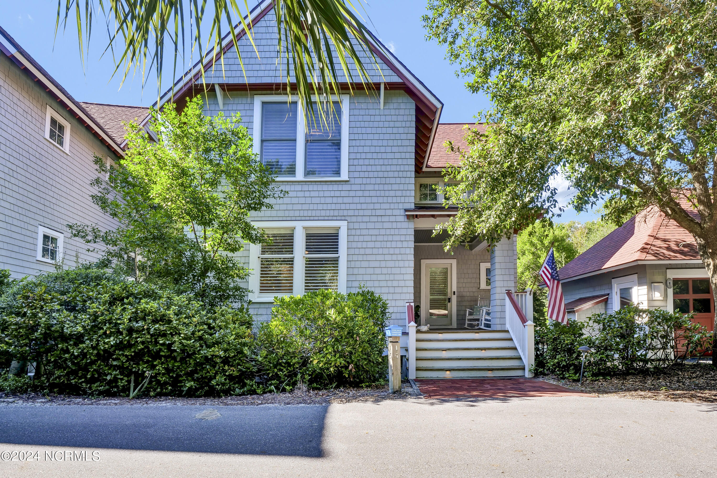 15 Surfboat Court Property Photo