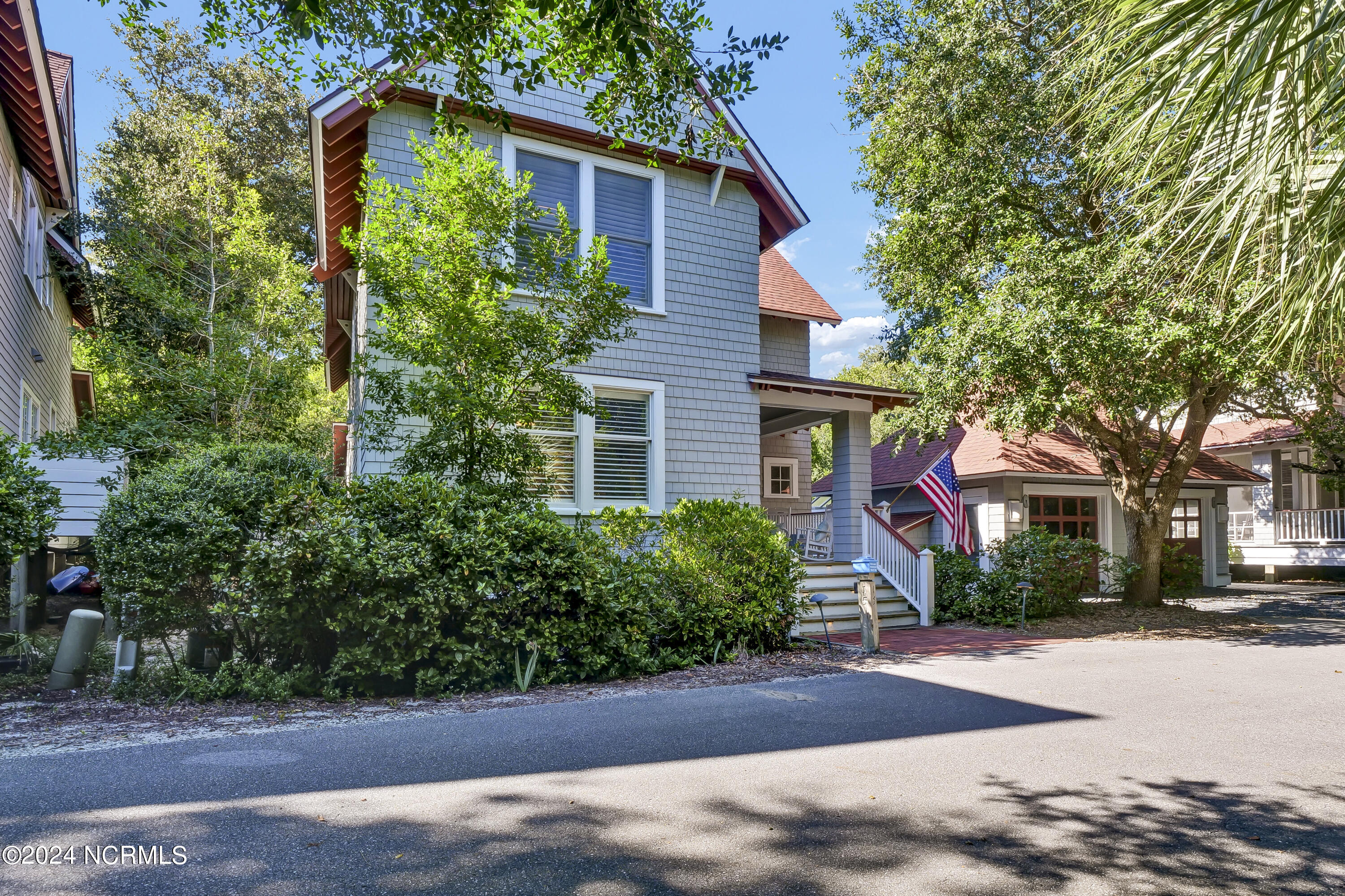 15 Surfboat Court Property Photo 2