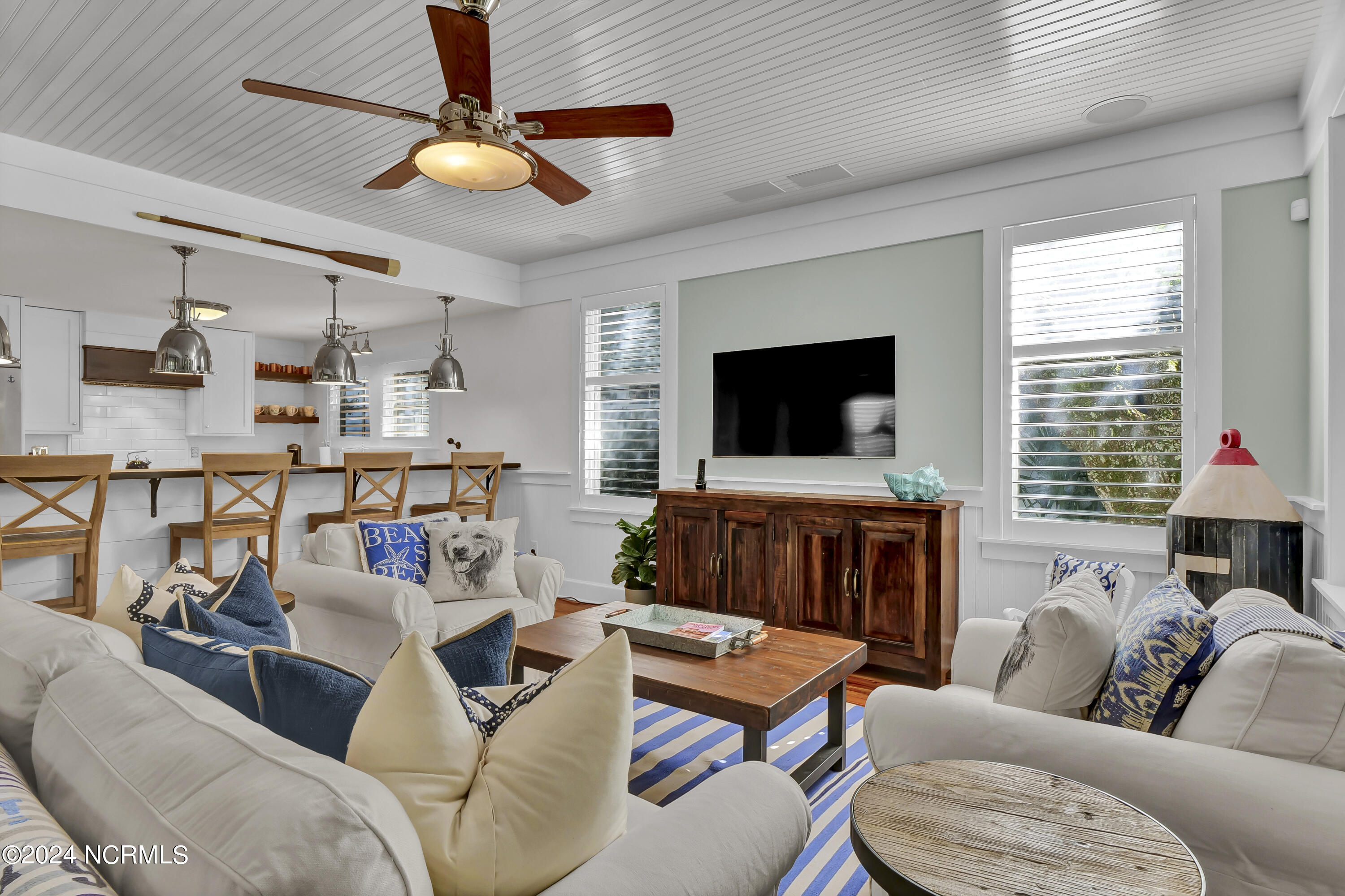 15 Surfboat Court Property Photo 7