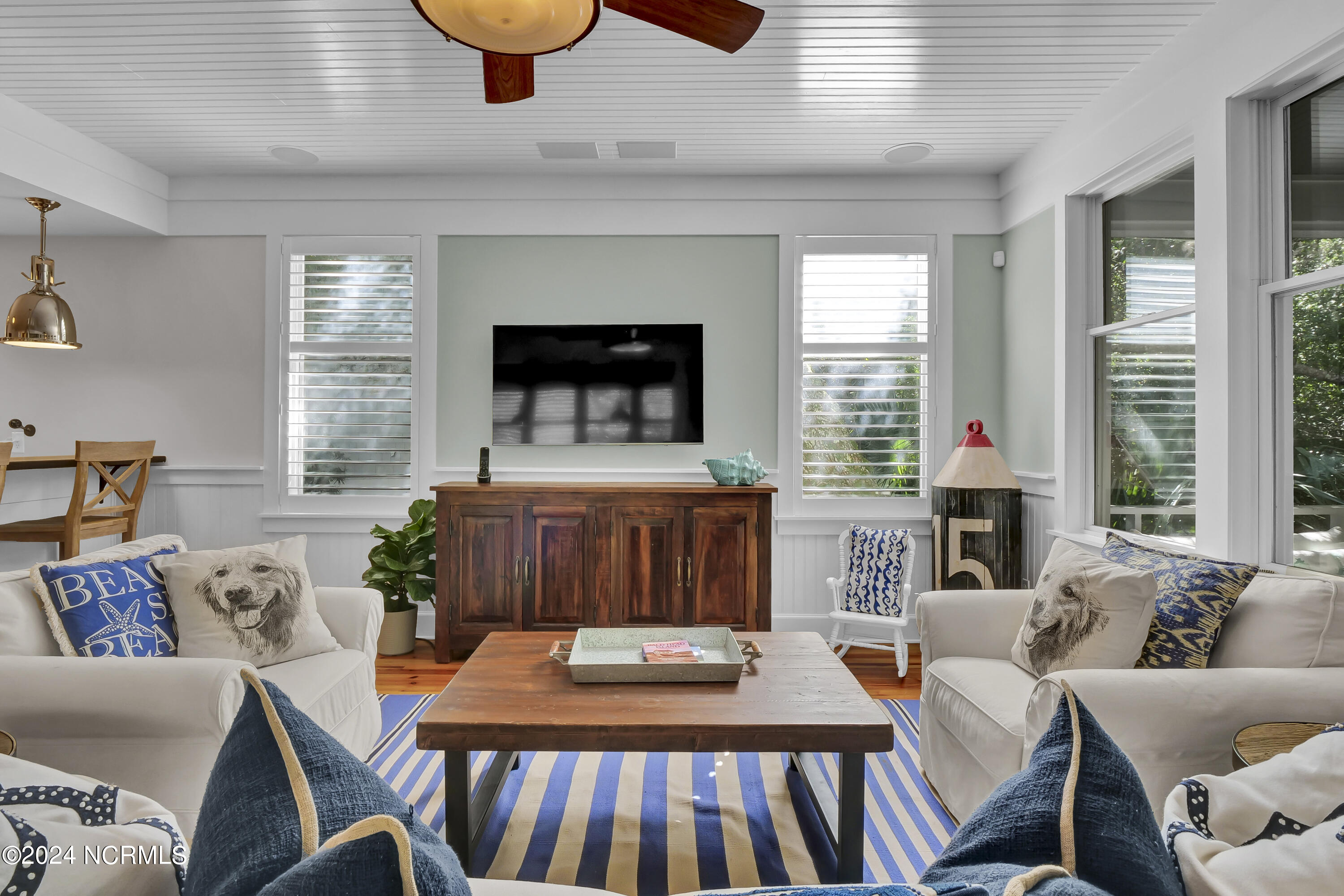 15 Surfboat Court Property Photo 8