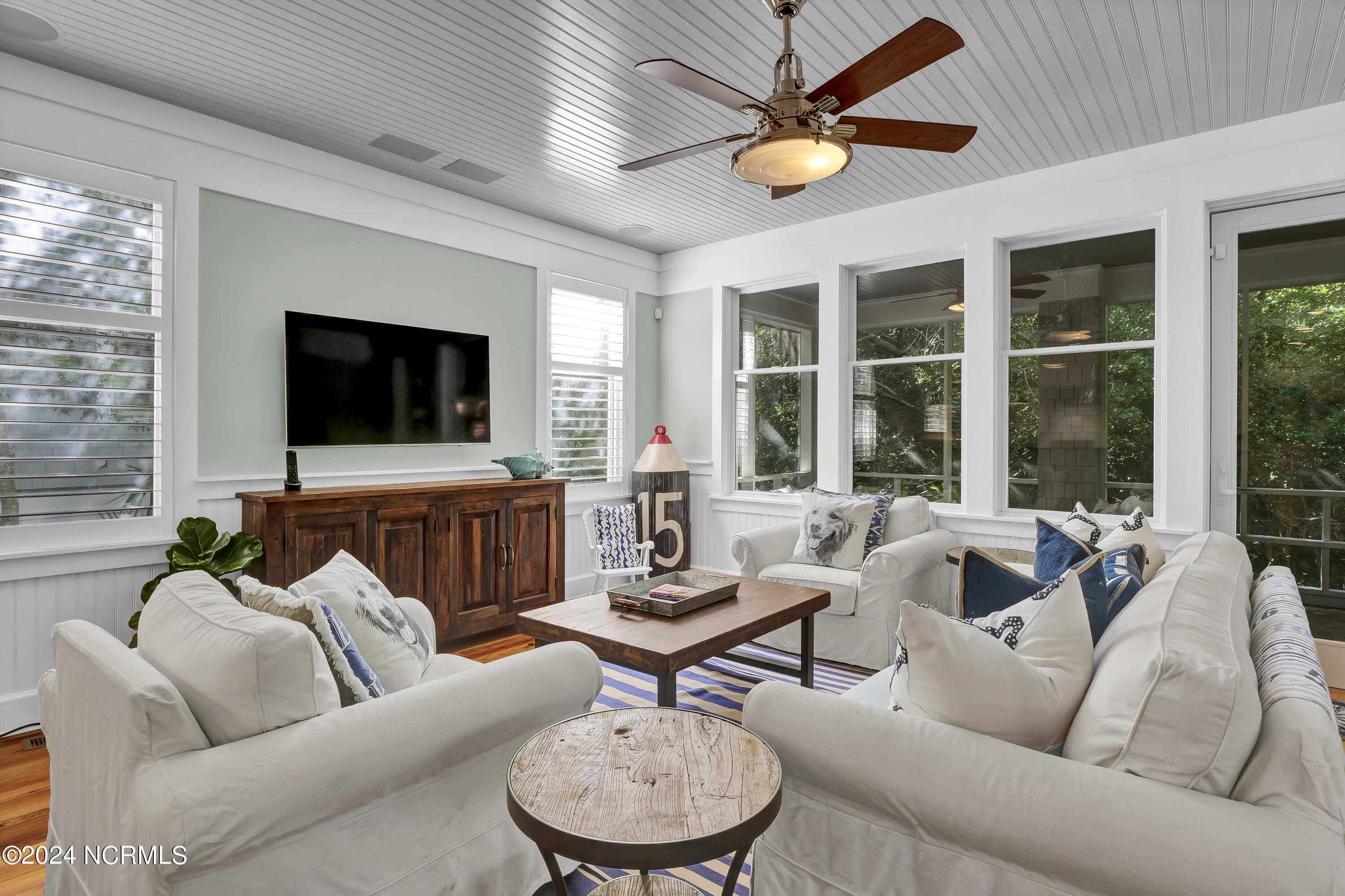 15 Surfboat Court Property Photo 9
