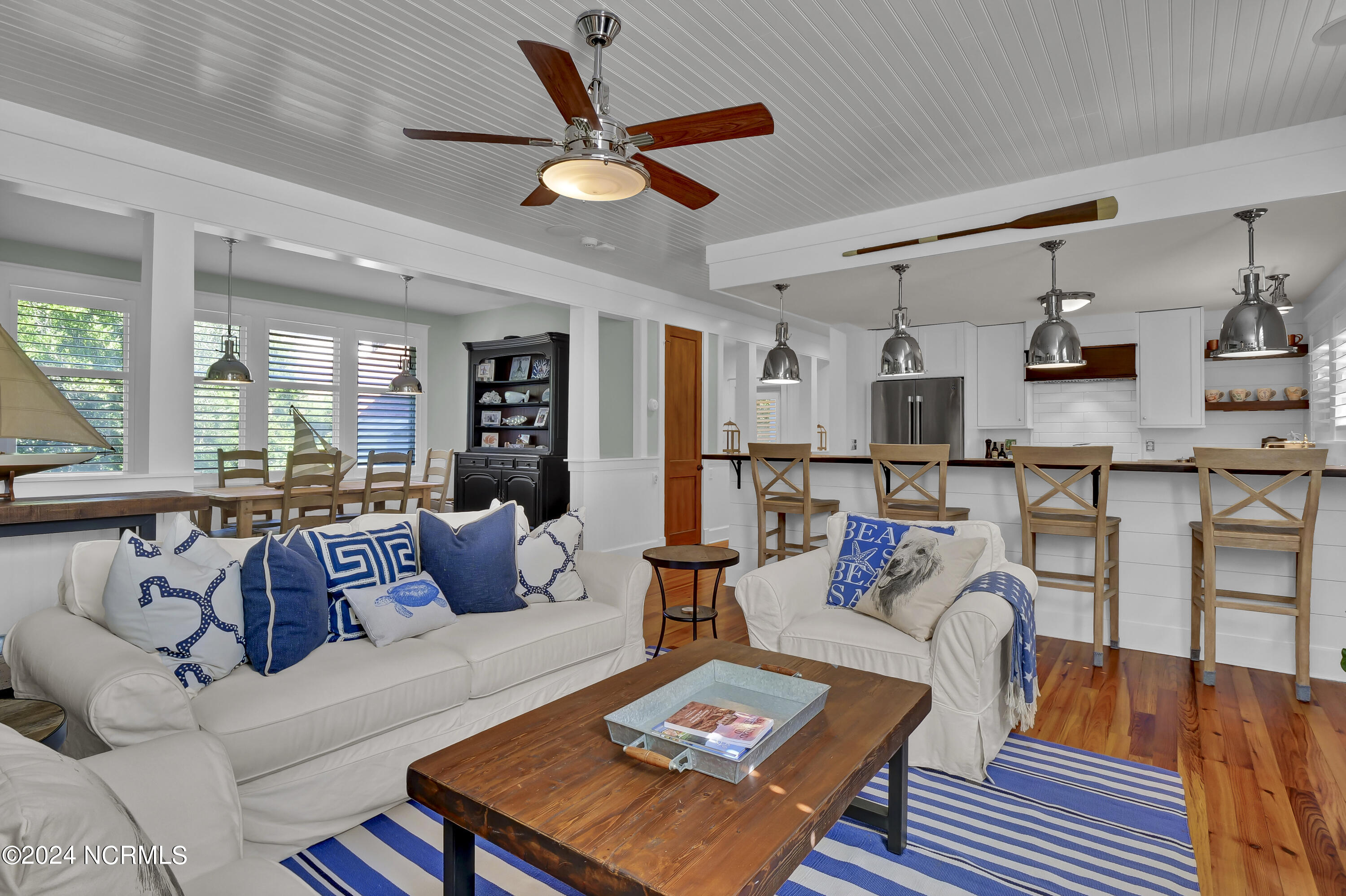 15 Surfboat Court Property Photo 11