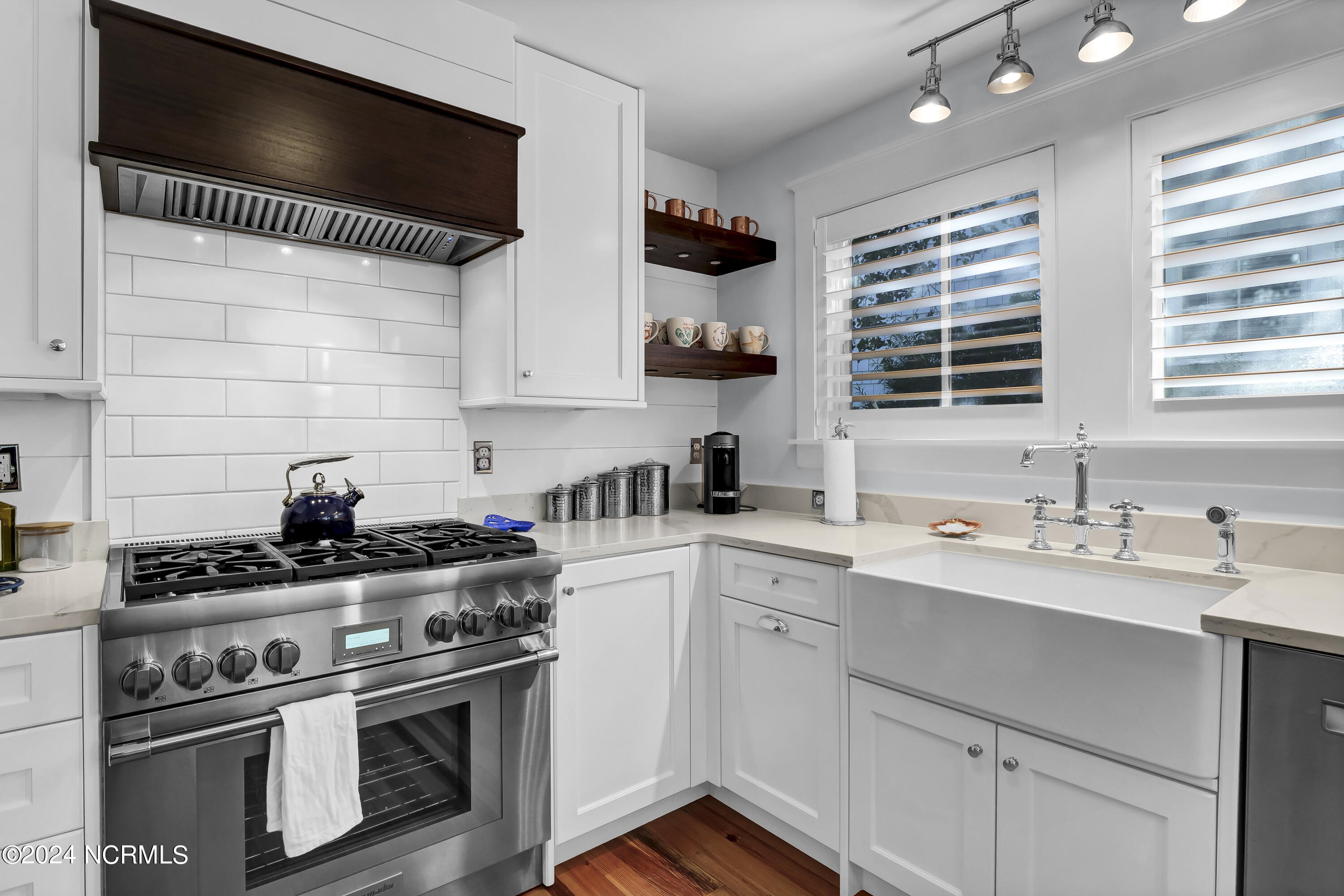 15 Surfboat Court Property Photo 15