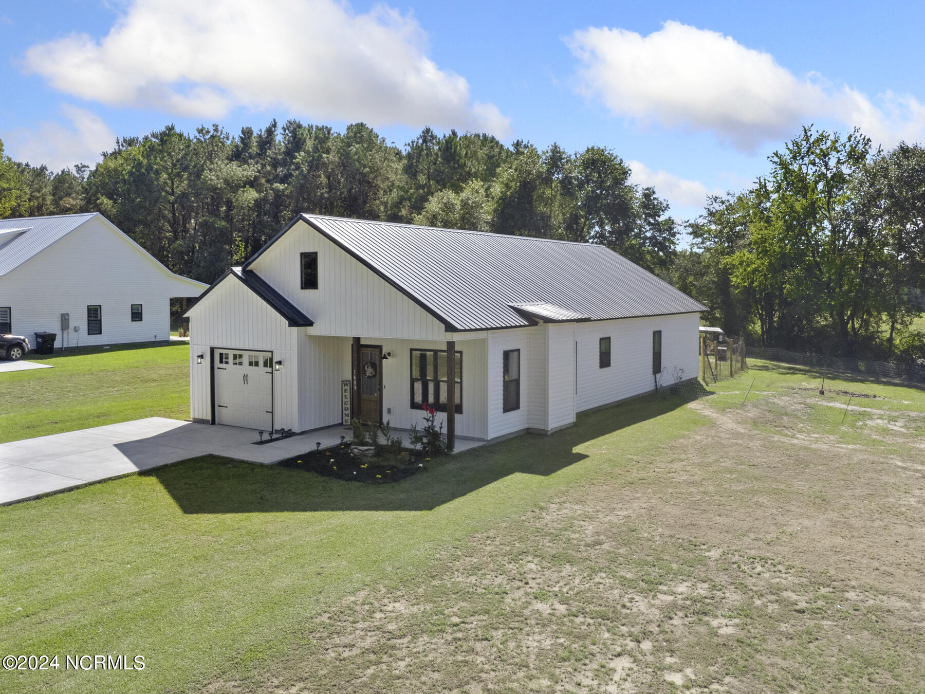 1689 N Nc Hwy-111 Property Photo 4