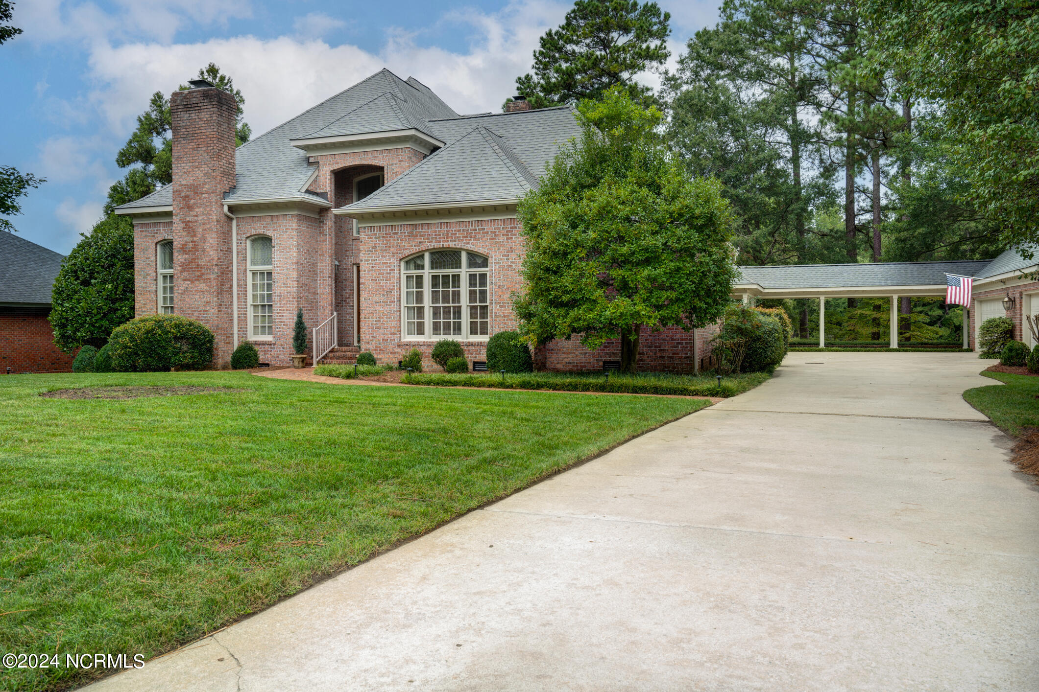 212 Ashmore Lane Property Photo 3