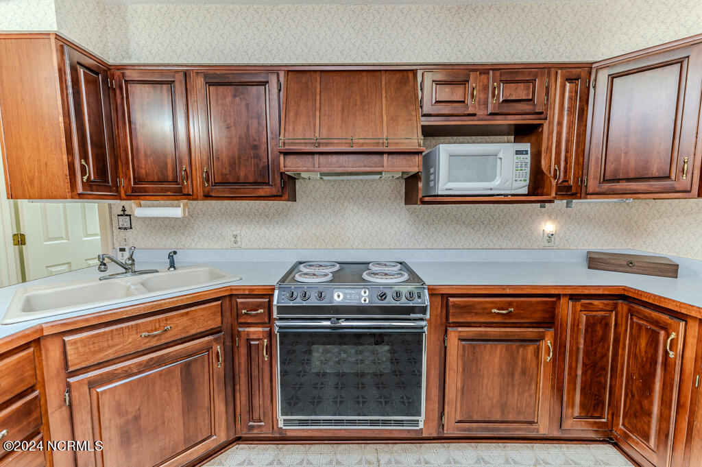 241 Firetree Lane Property Photo 10