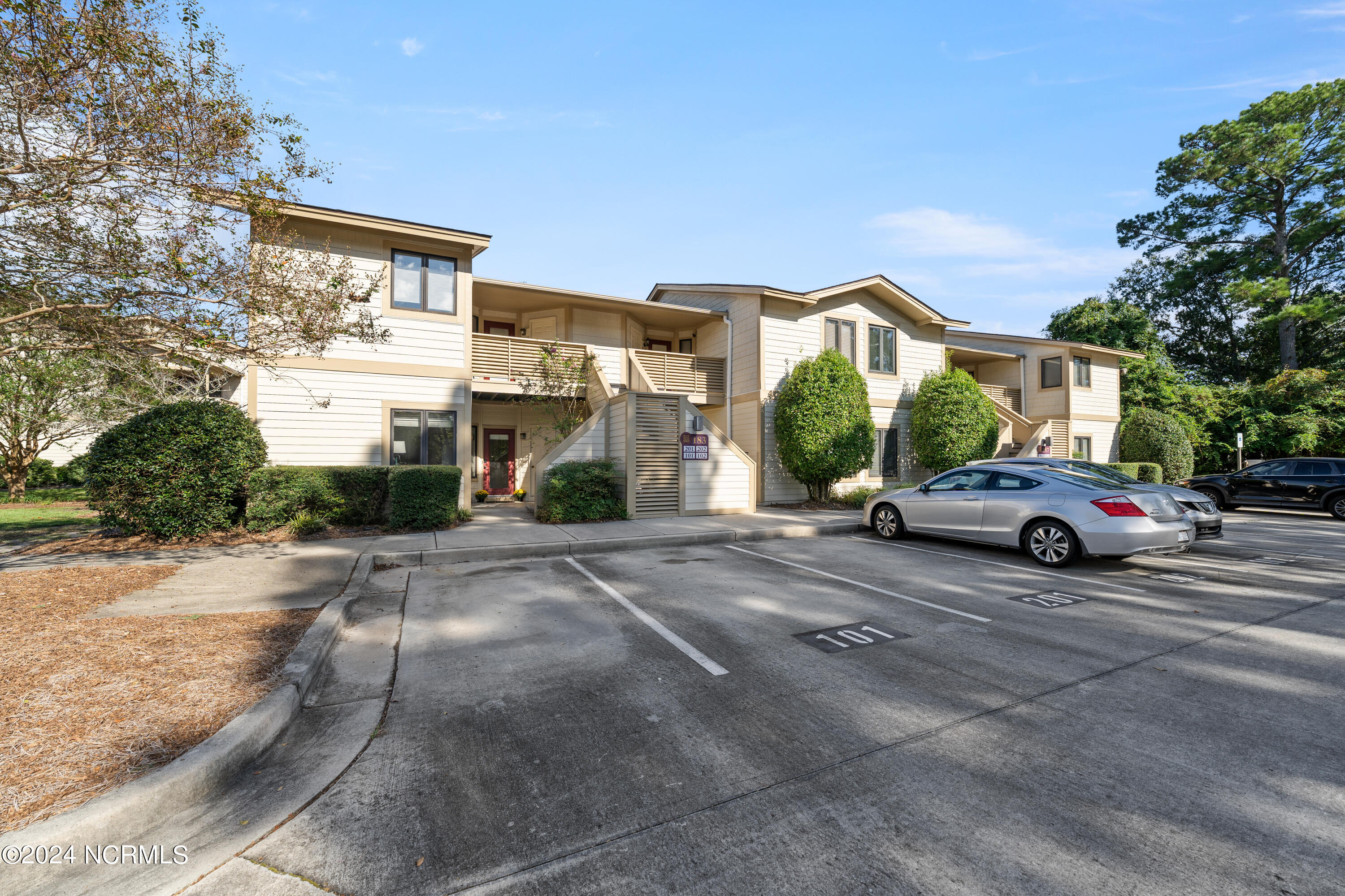 183 Longstreet Drive Apt 101 Property Photo 3