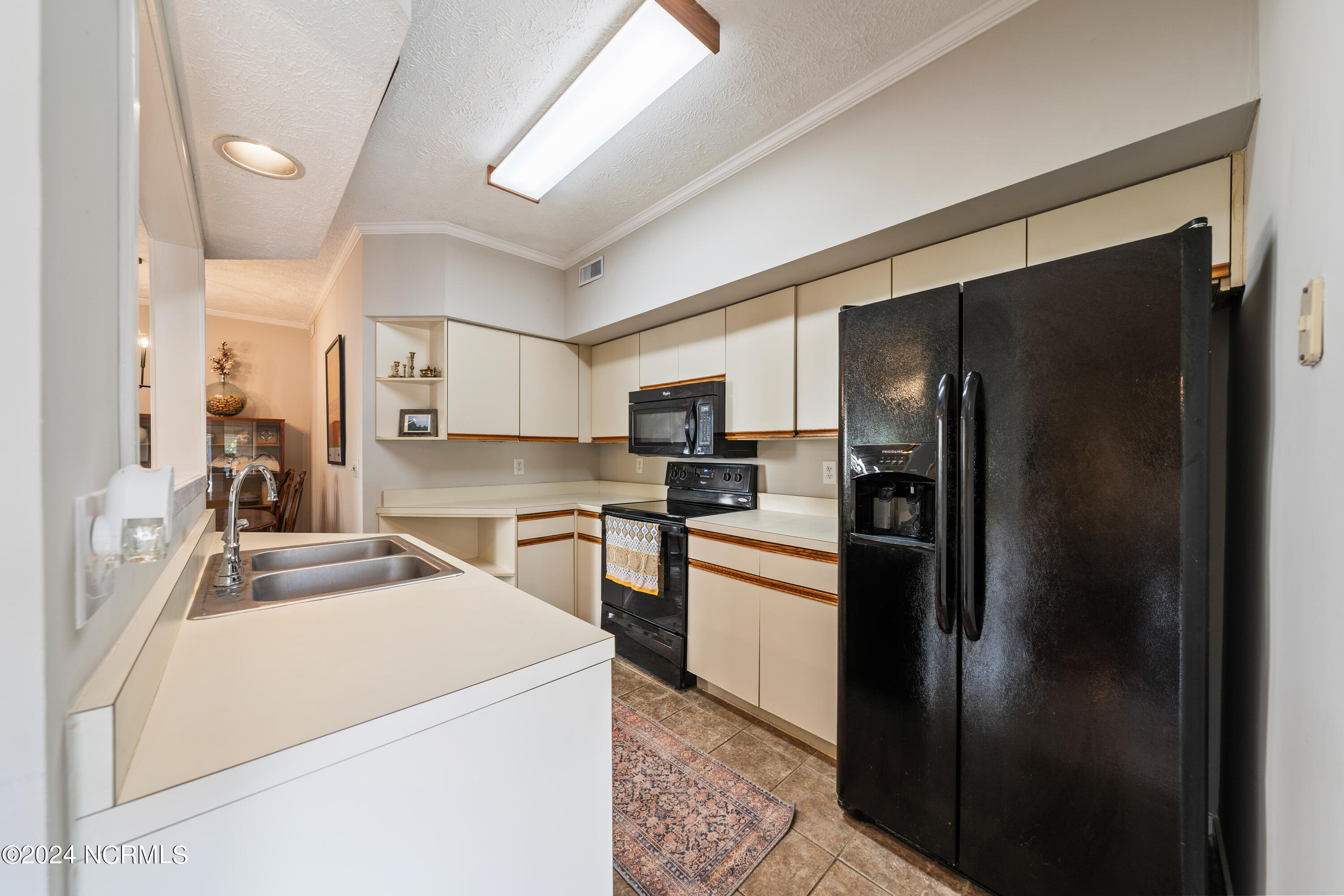 183 Longstreet Drive Apt 101 Property Photo 16