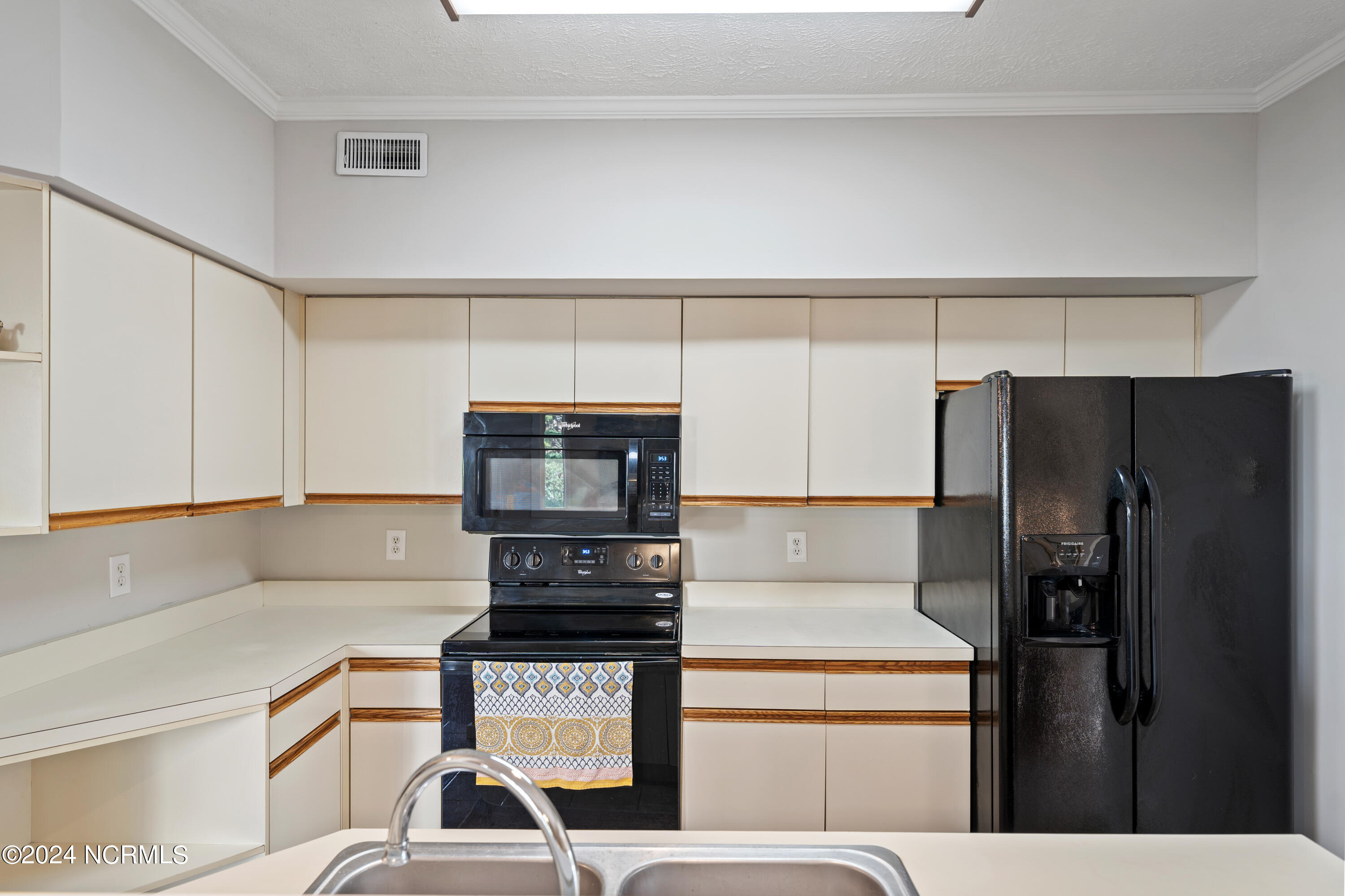 183 Longstreet Drive Apt 101 Property Photo 18