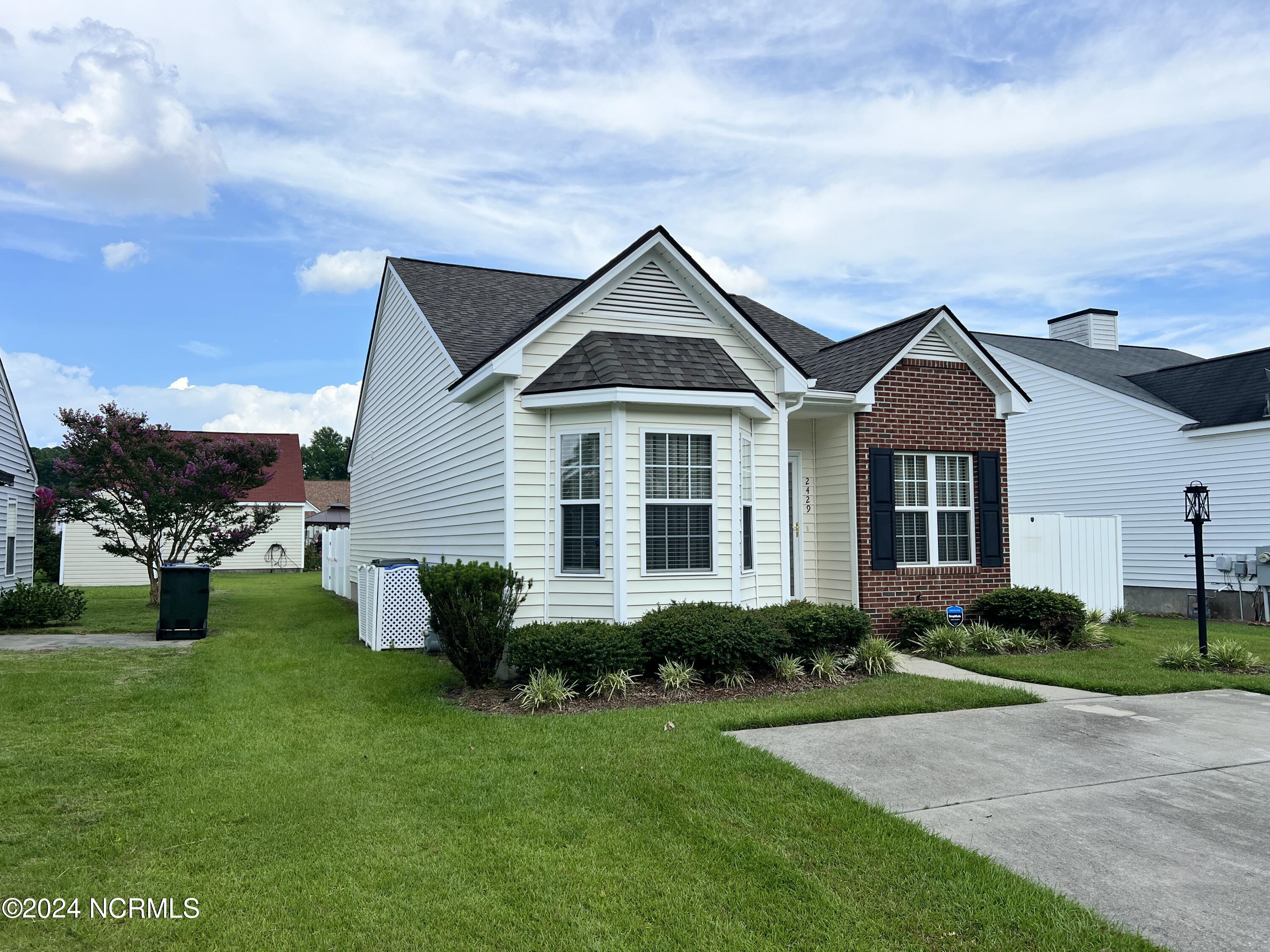 2429 Winding Creek Drive Property Photo 3