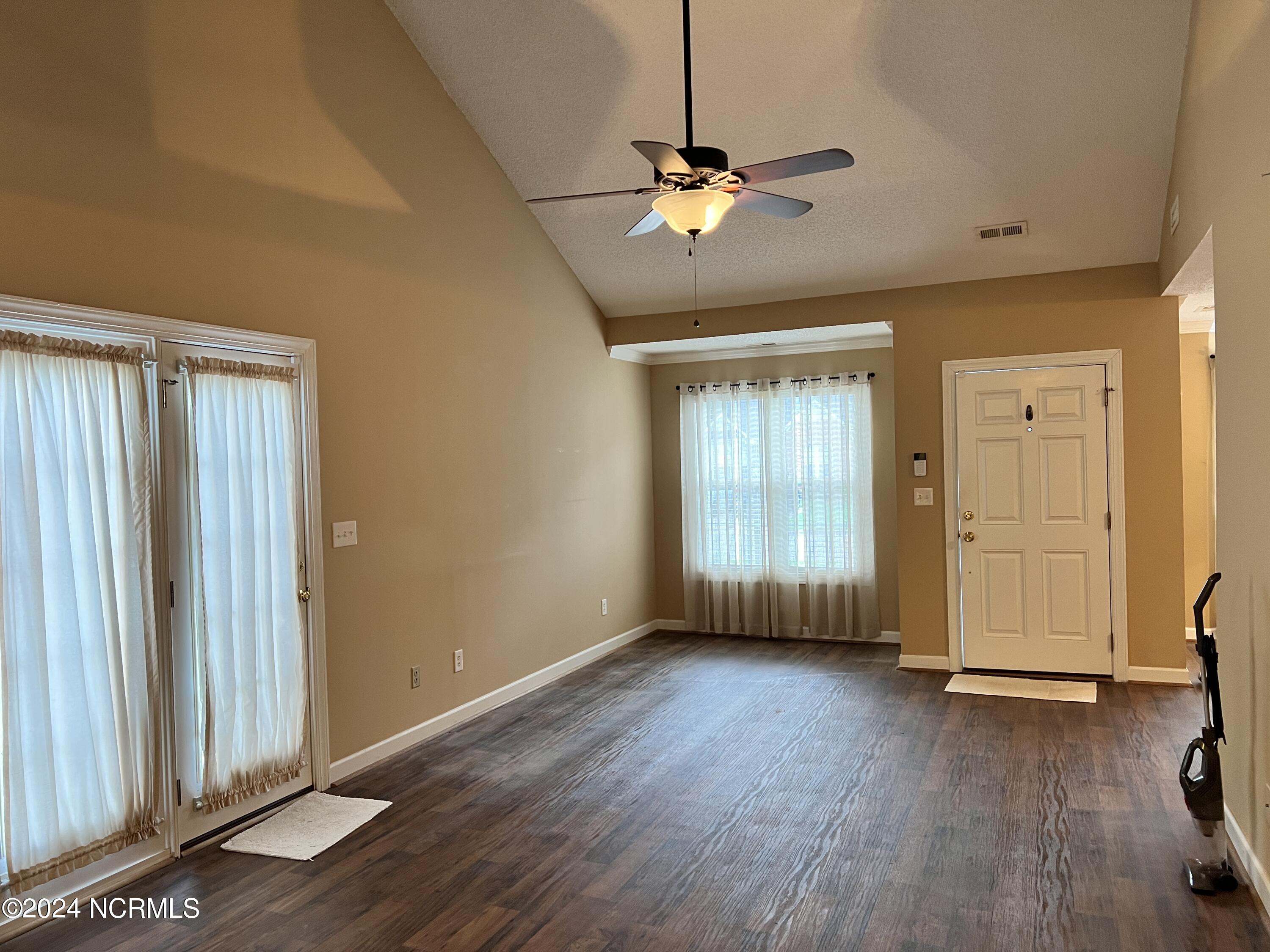 2429 Winding Creek Drive Property Photo 11