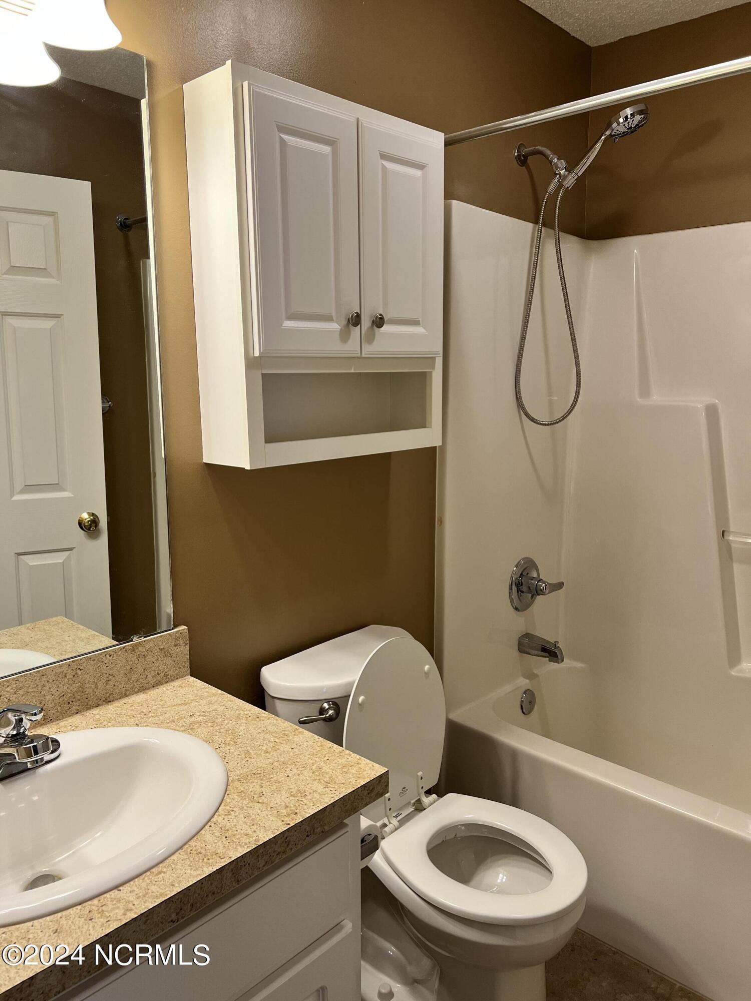 2429 Winding Creek Drive Property Photo 12