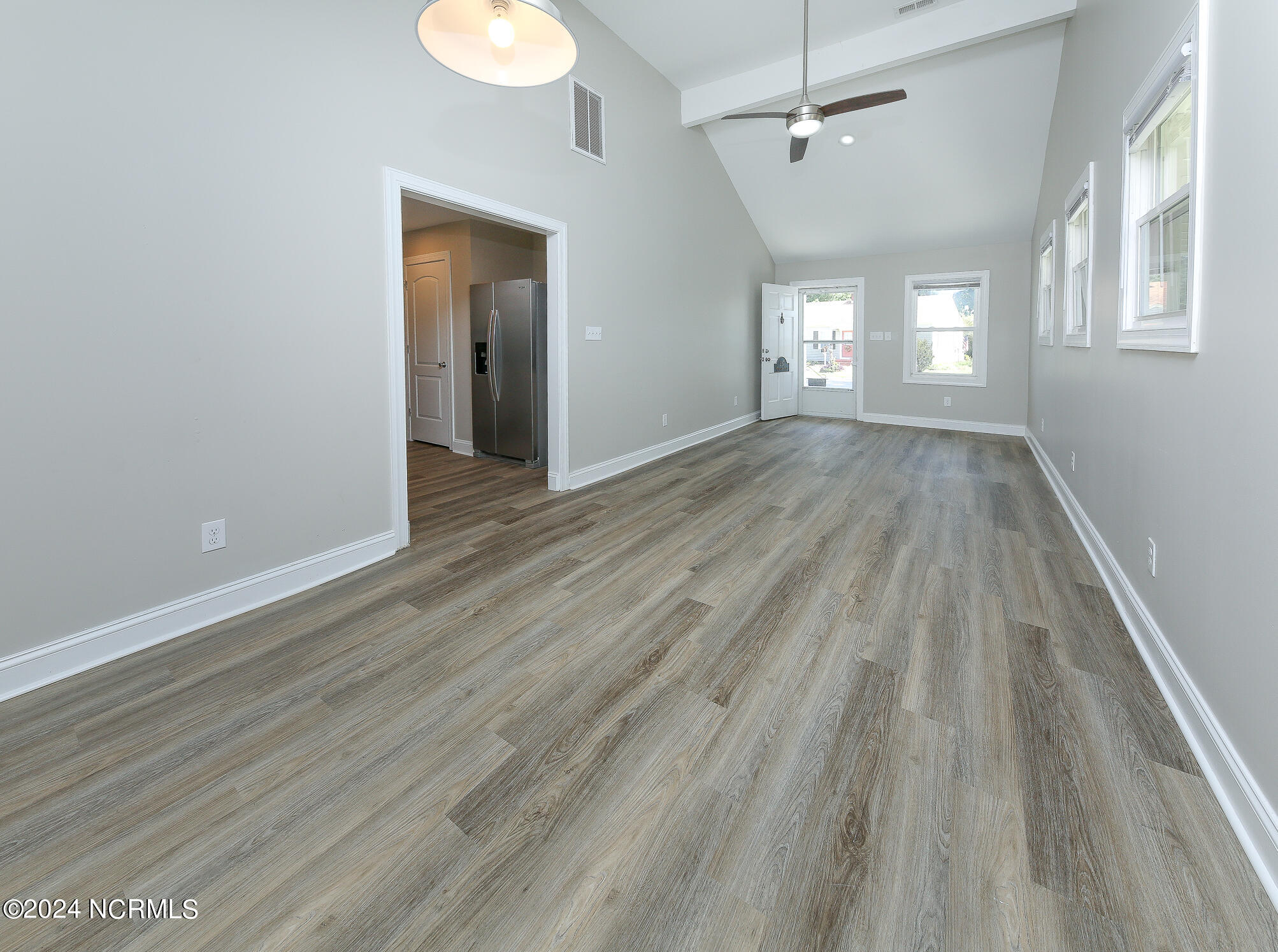 227 Woodland Circle Property Photo 5