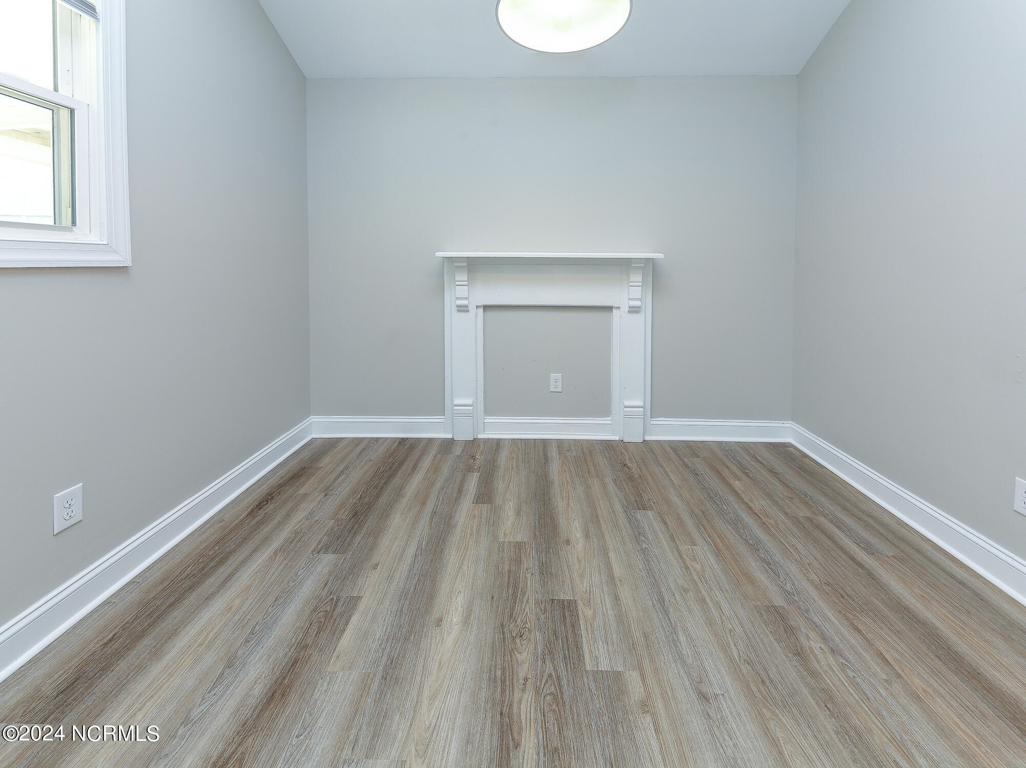 227 Woodland Circle Property Photo 6