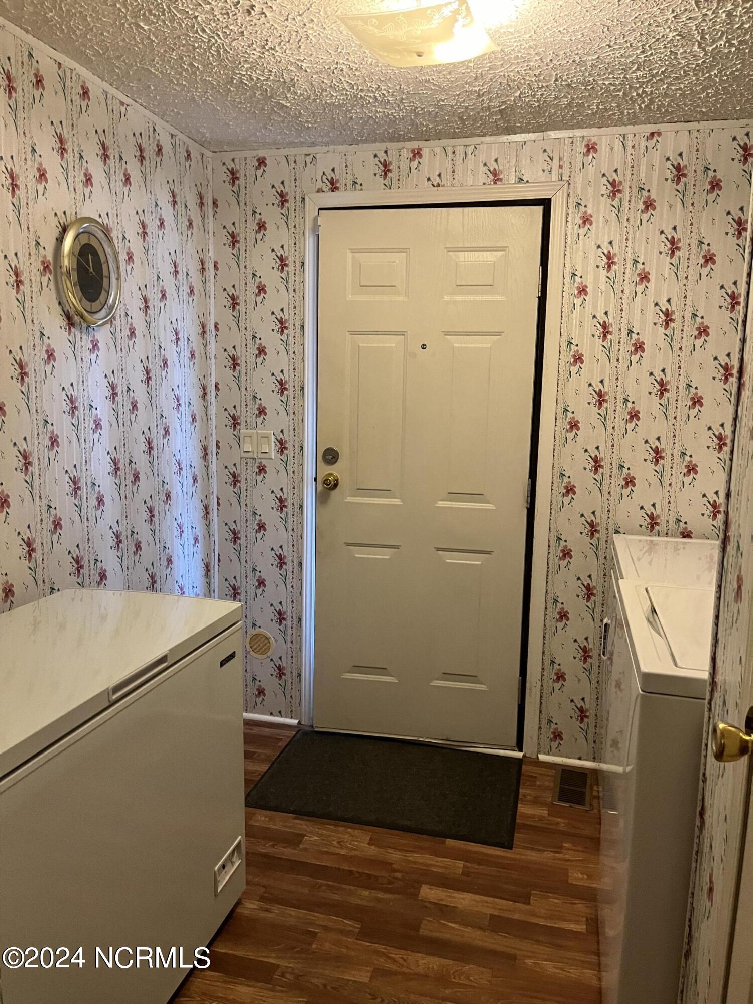 102 Flying Eagle Drive Property Photo 11