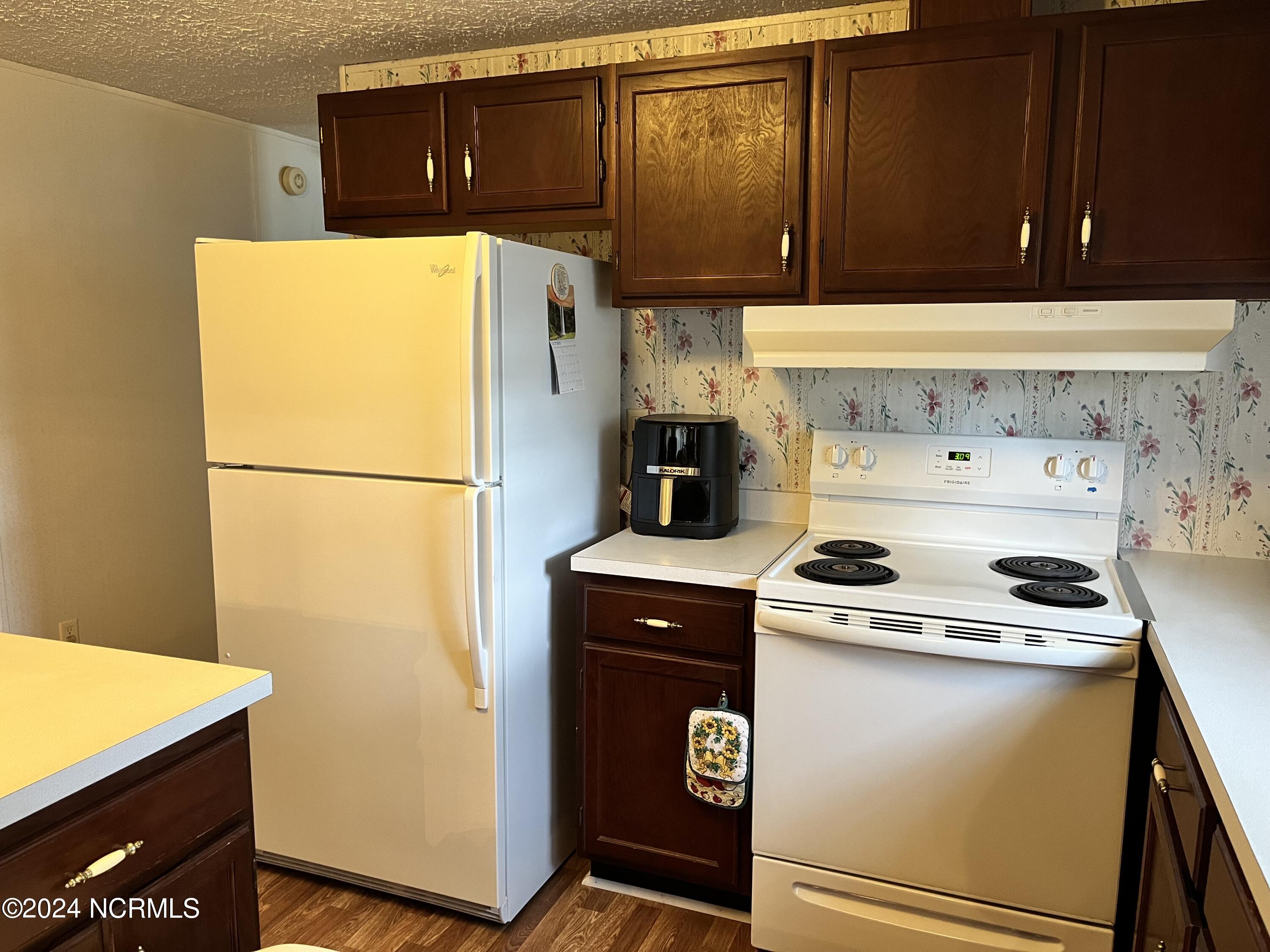 102 Flying Eagle Drive Property Photo 14