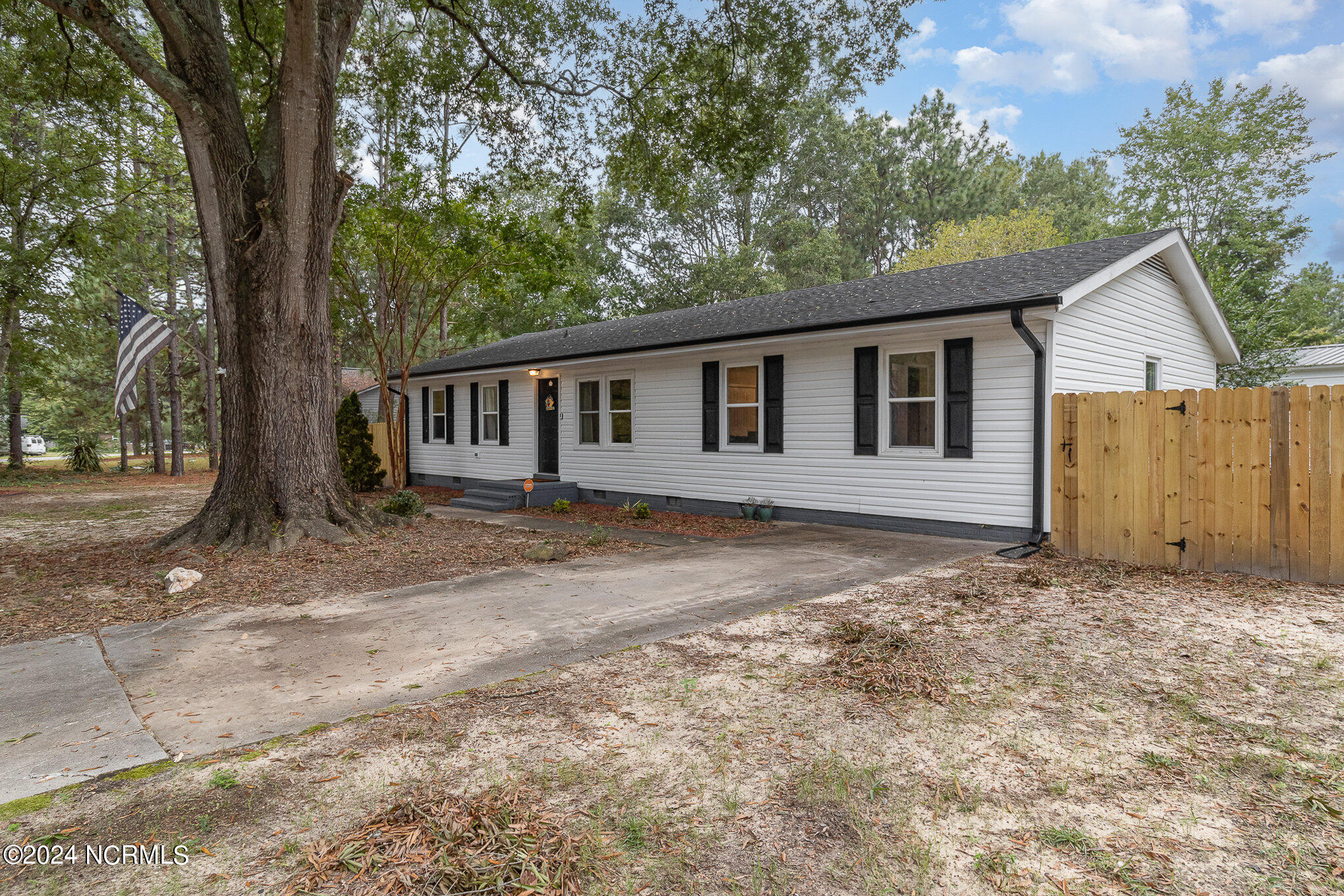 106 Forest Place Property Photo 1
