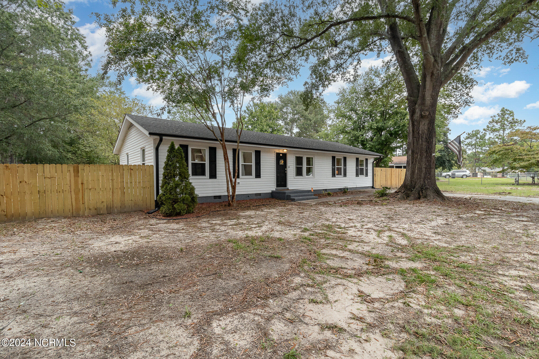 106 Forest Place Property Photo 2