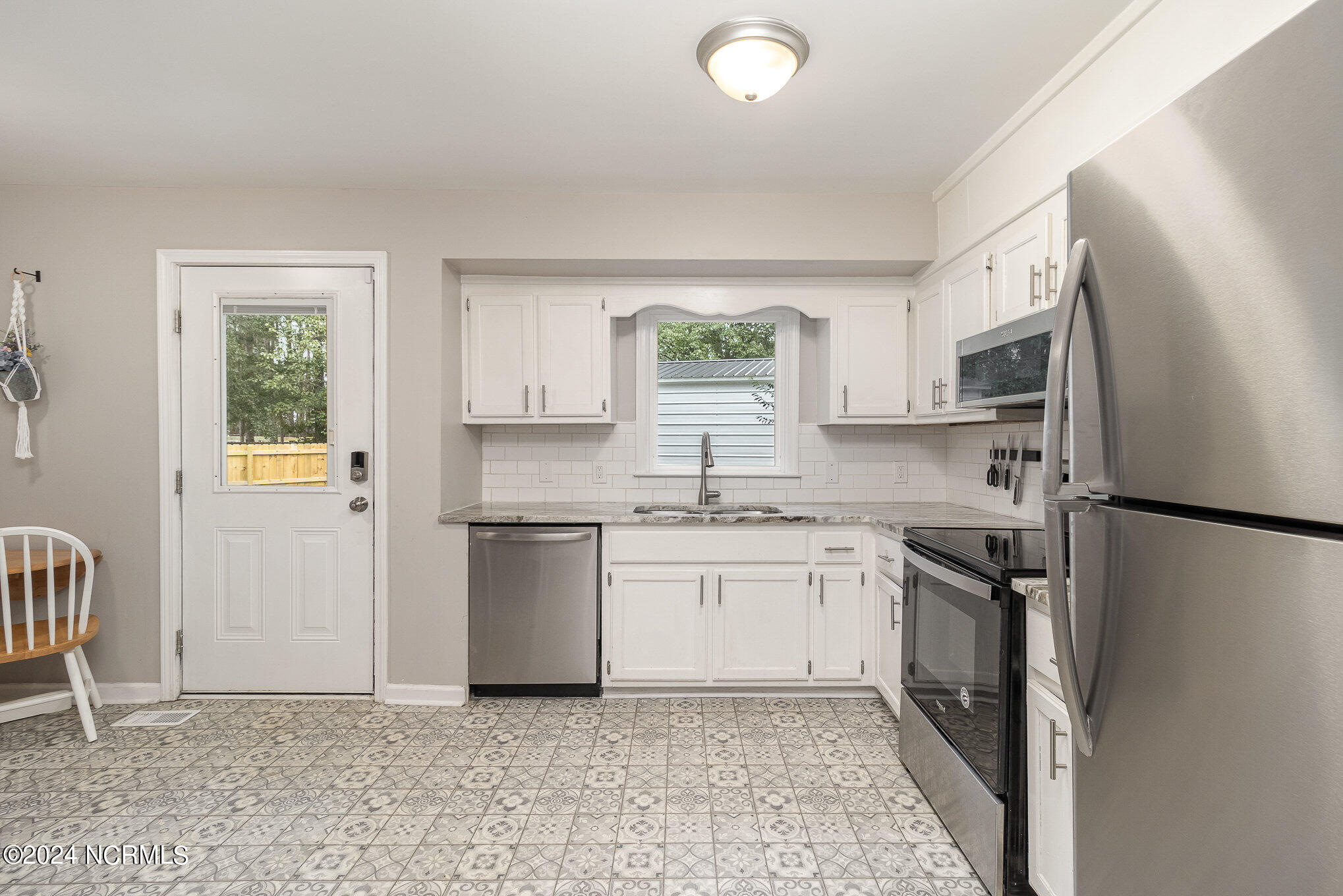 106 Forest Place Property Photo 11