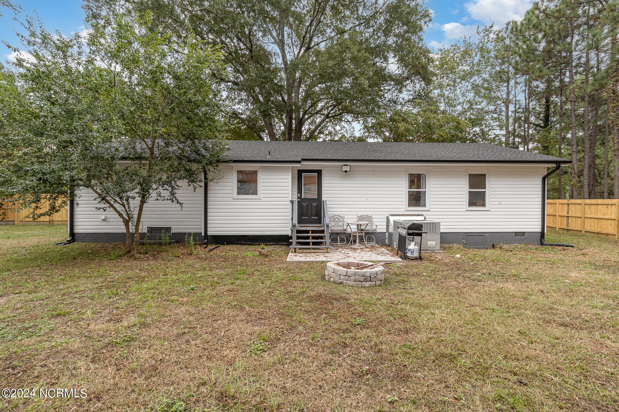 106 Forest Place Property Photo 25