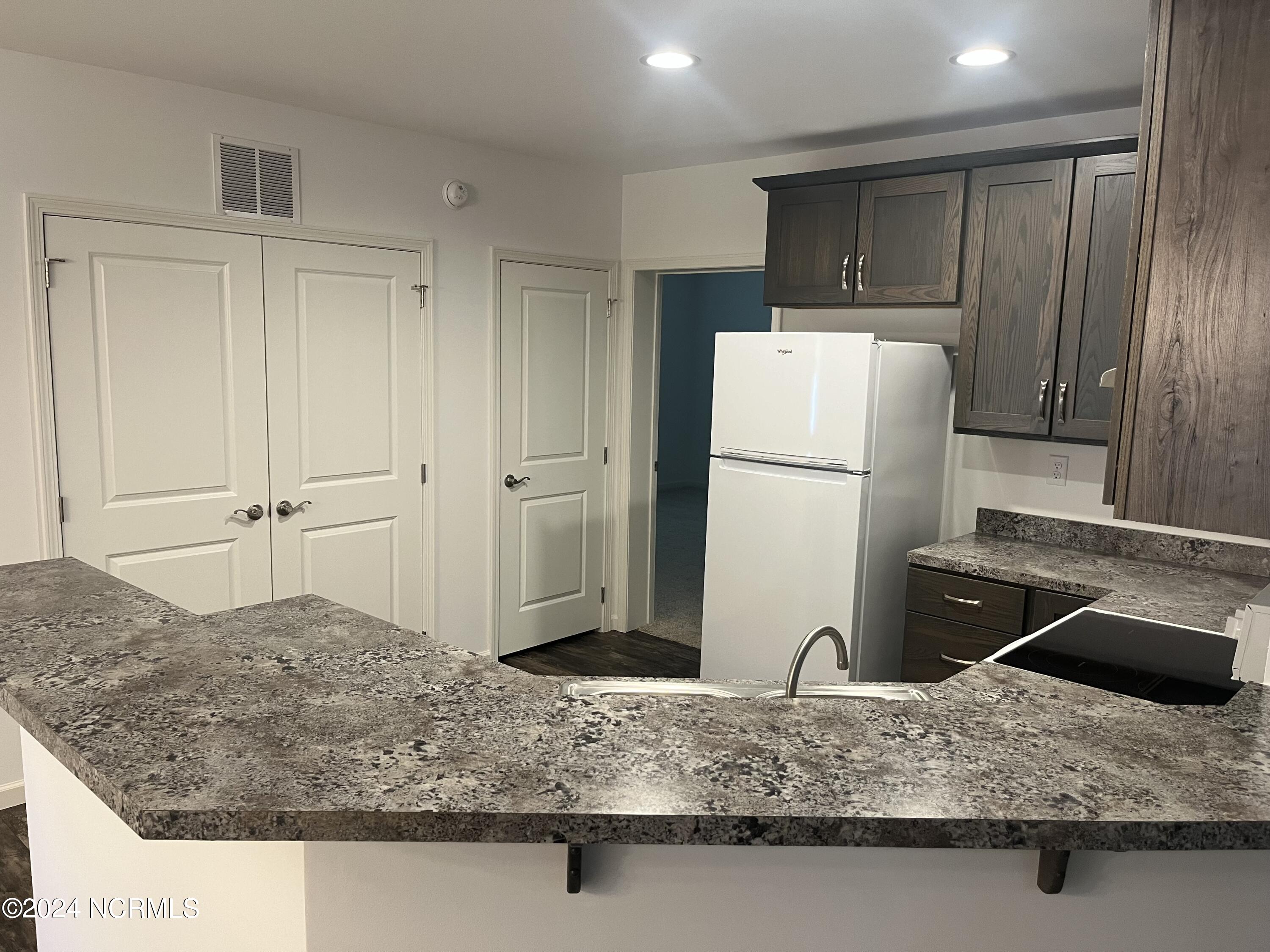 212 S William Street Property Photo 2