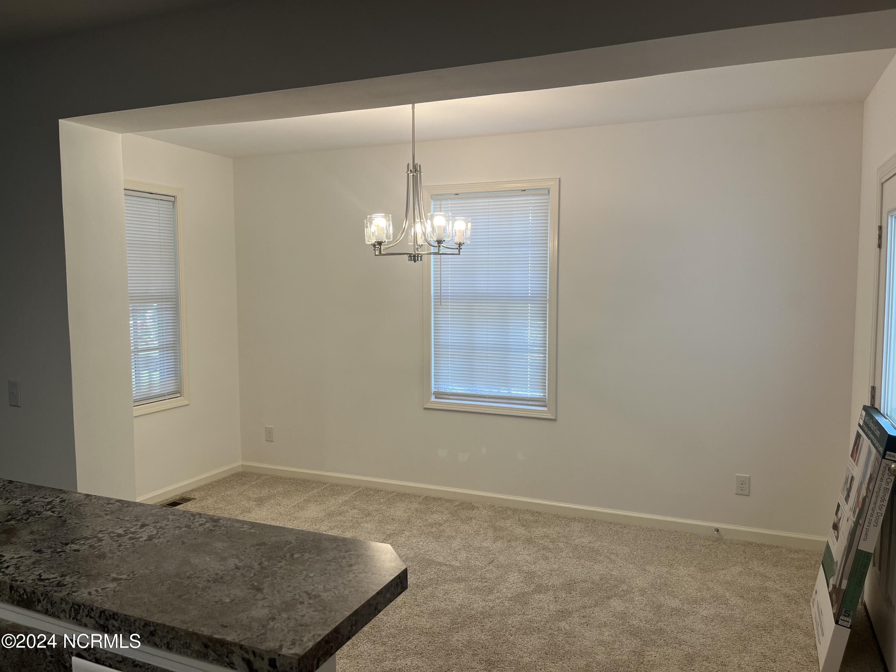 212 S William Street Property Photo 5