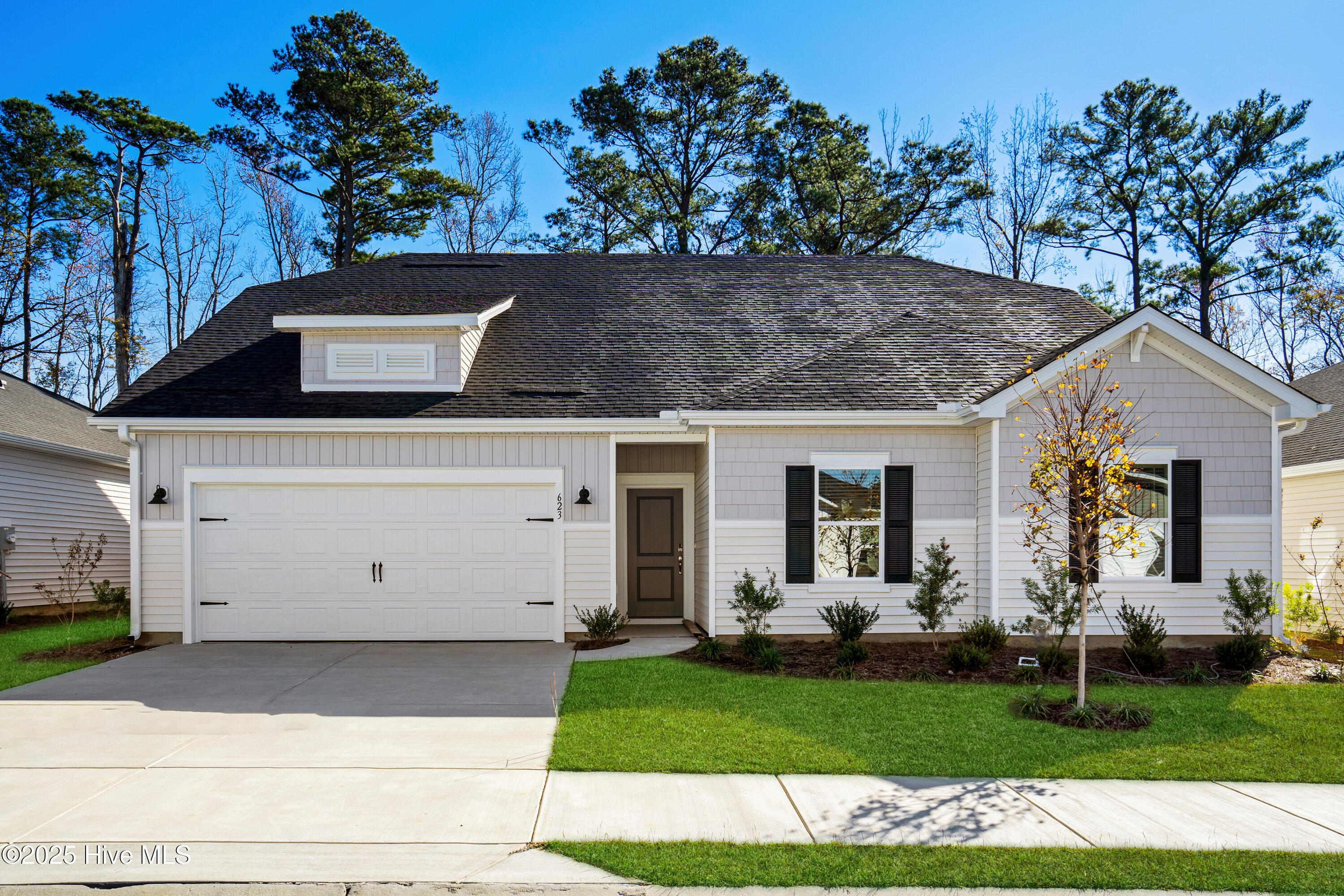 623 Blackthorne Circle Property Photo 1