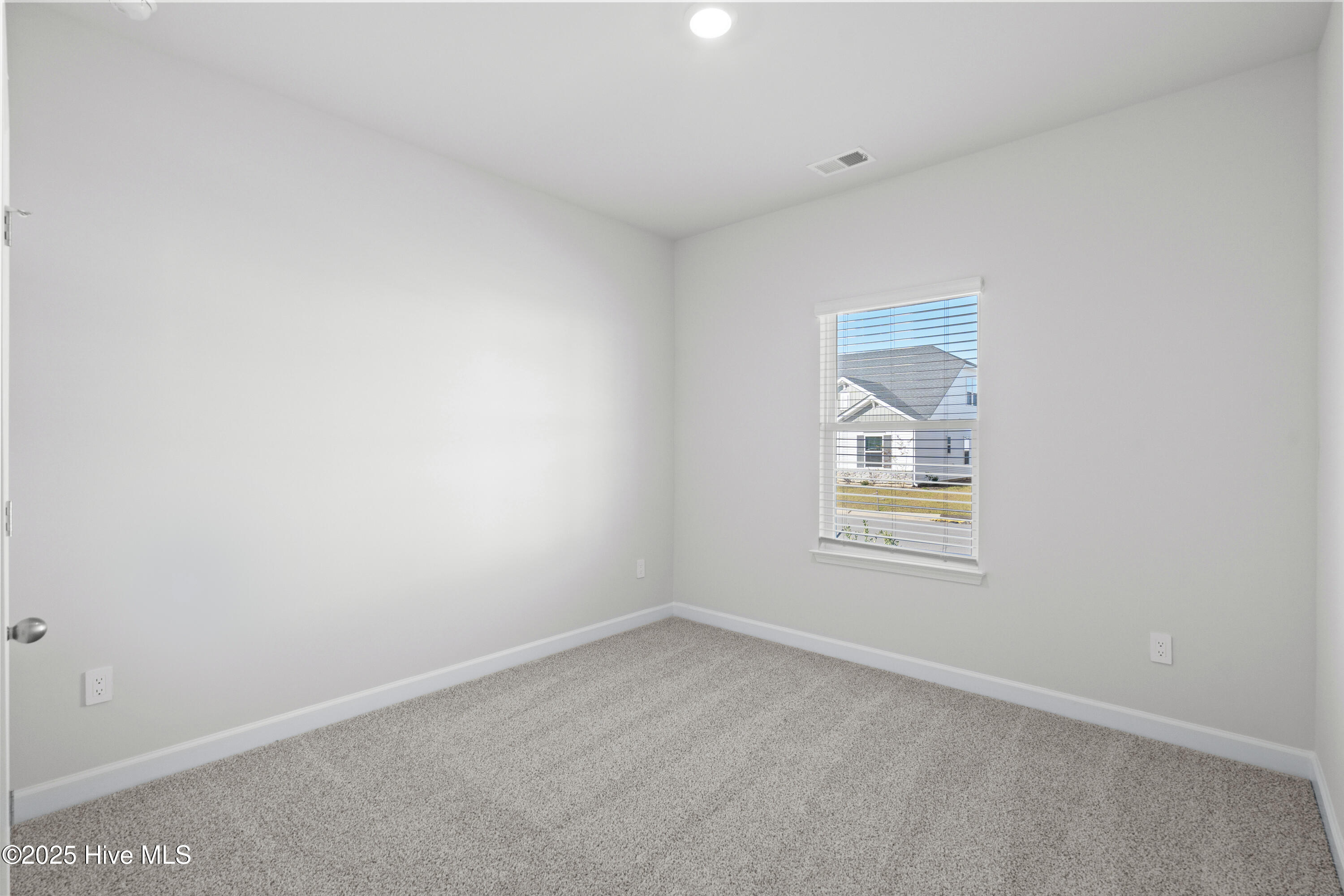 623 Blackthorne Circle Property Photo 27