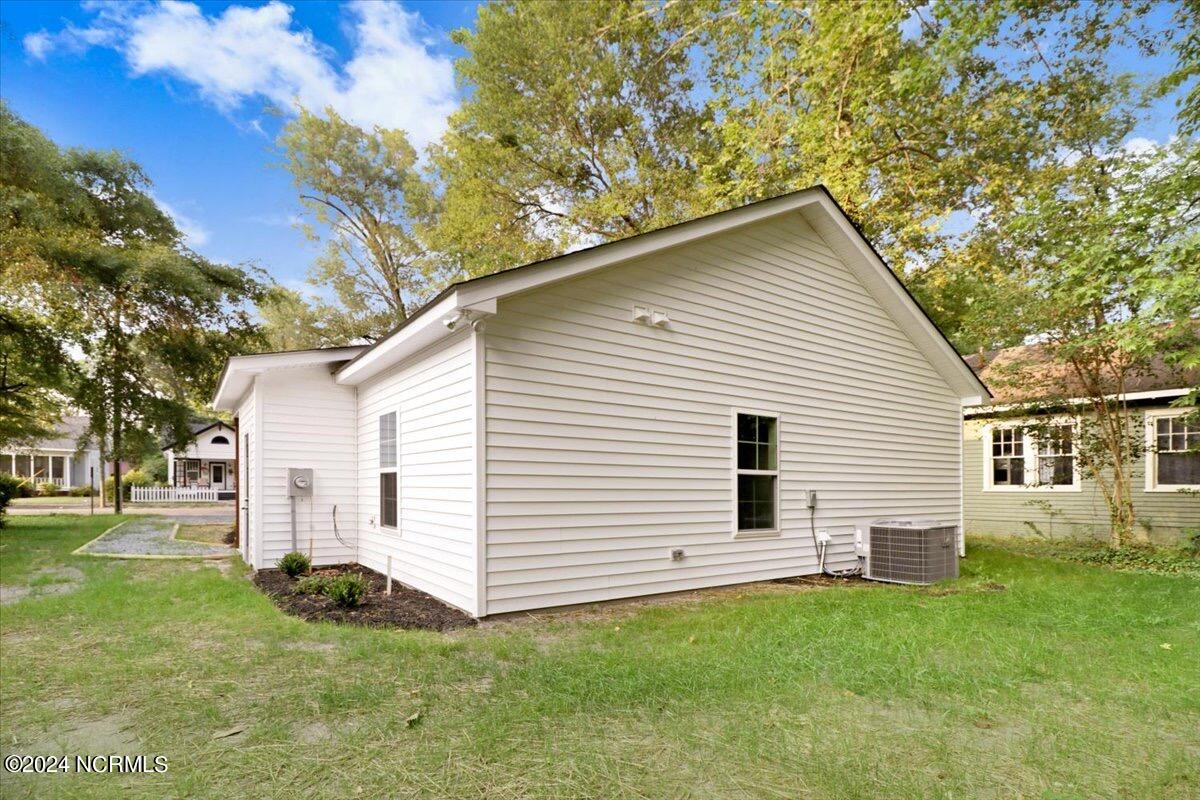 309 Ridley Street Property Photo 5